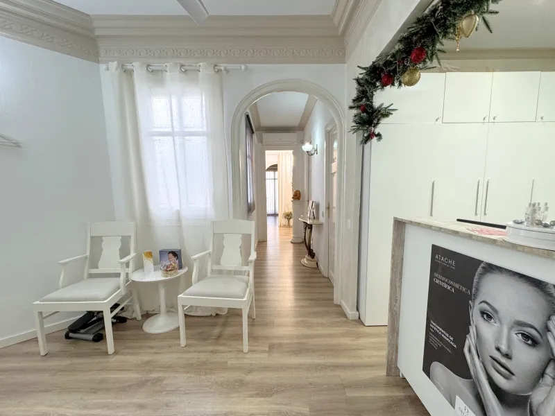 Aesthetics Center and Physiotherapy Clinic in L'Antiga Esquerra de l'Eixample, Barcelona