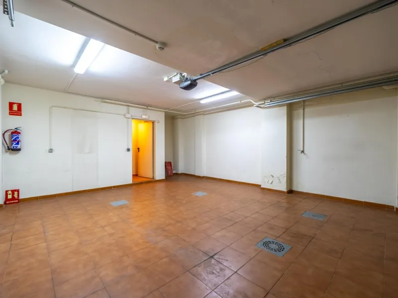 EXCLUSIVE TOWNHOUSE WITH PRIVATE ELEVATOR, GARDEN AND SWIMMING POOL IN POZUELO DE ALARCÓN