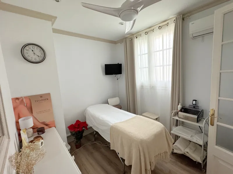 Aesthetics Center and Physiotherapy Clinic in L'Antiga Esquerra de l'Eixample, Barcelona