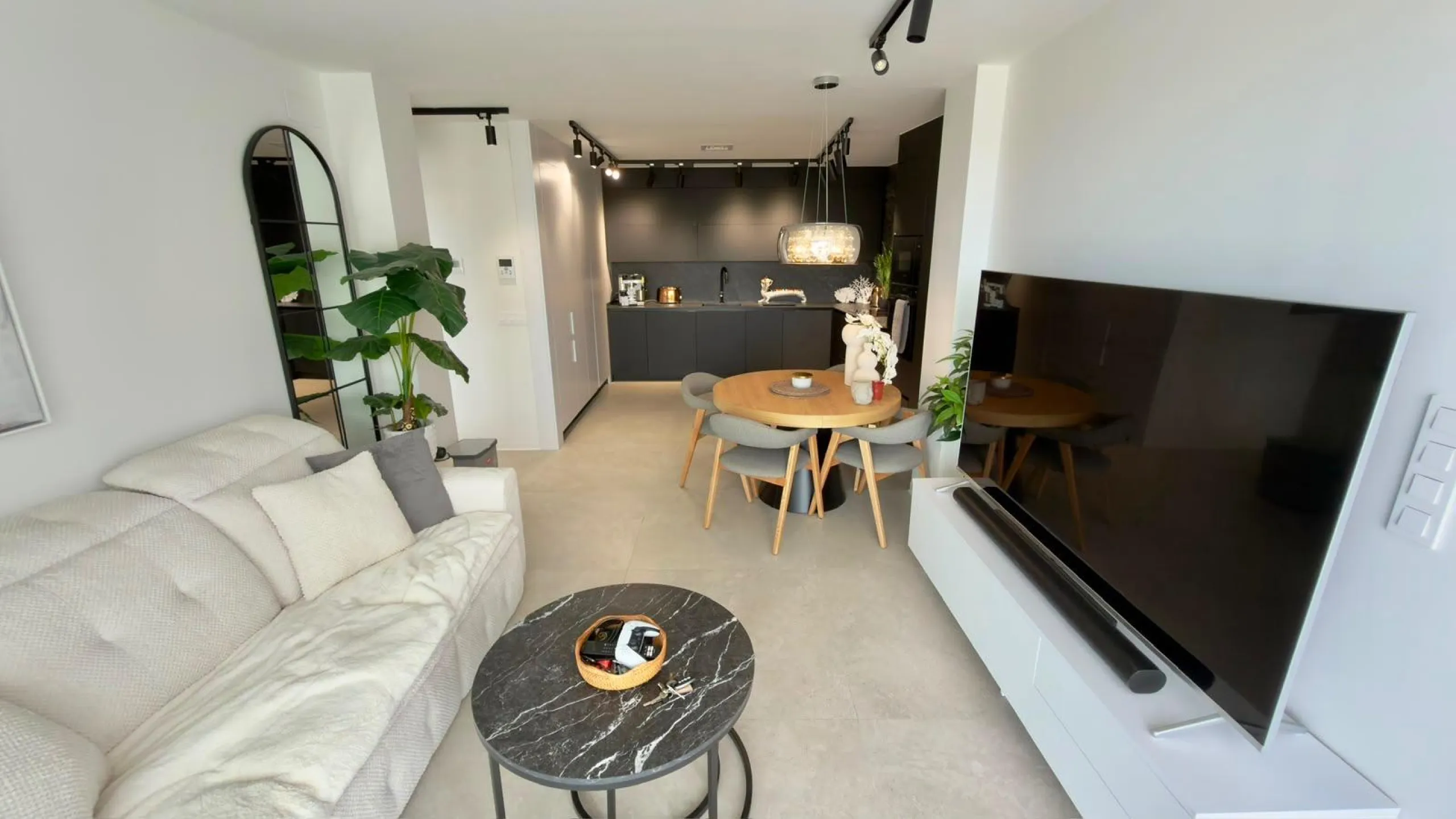 ÁTICO DÚPLEX EXCLUSIVO CON VISTAS PANORÁMICAS AL MAR EN BALCÓN DE FINESTRAT