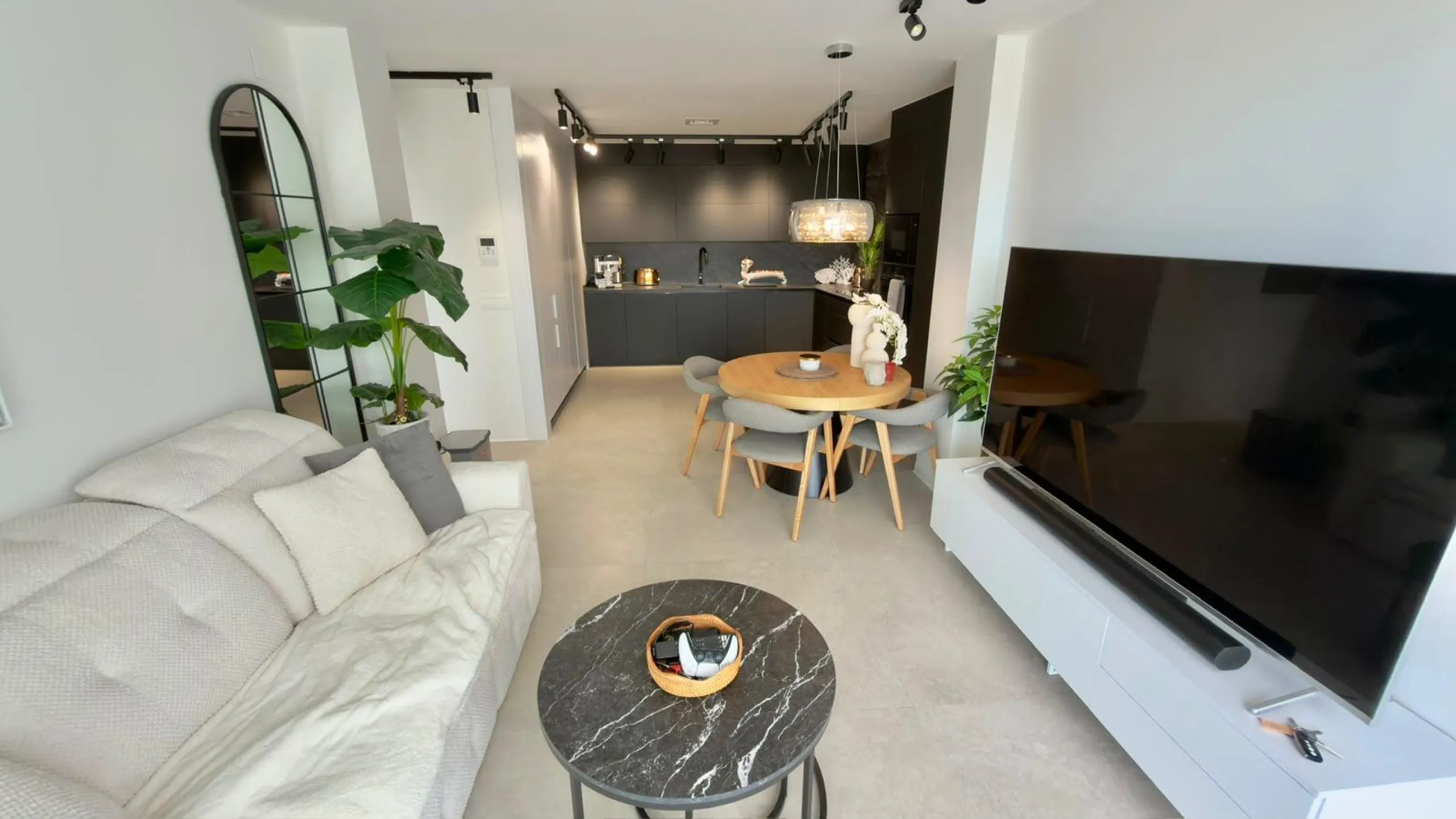 ÁTICO DÚPLEX EXCLUSIVO CON VISTAS PANORÁMICAS AL MAR EN BALCÓN DE FINESTRAT