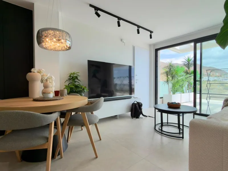 ÁTICO DÚPLEX EXCLUSIVO CON VISTAS PANORÁMICAS AL MAR EN BALCÓN DE FINESTRAT