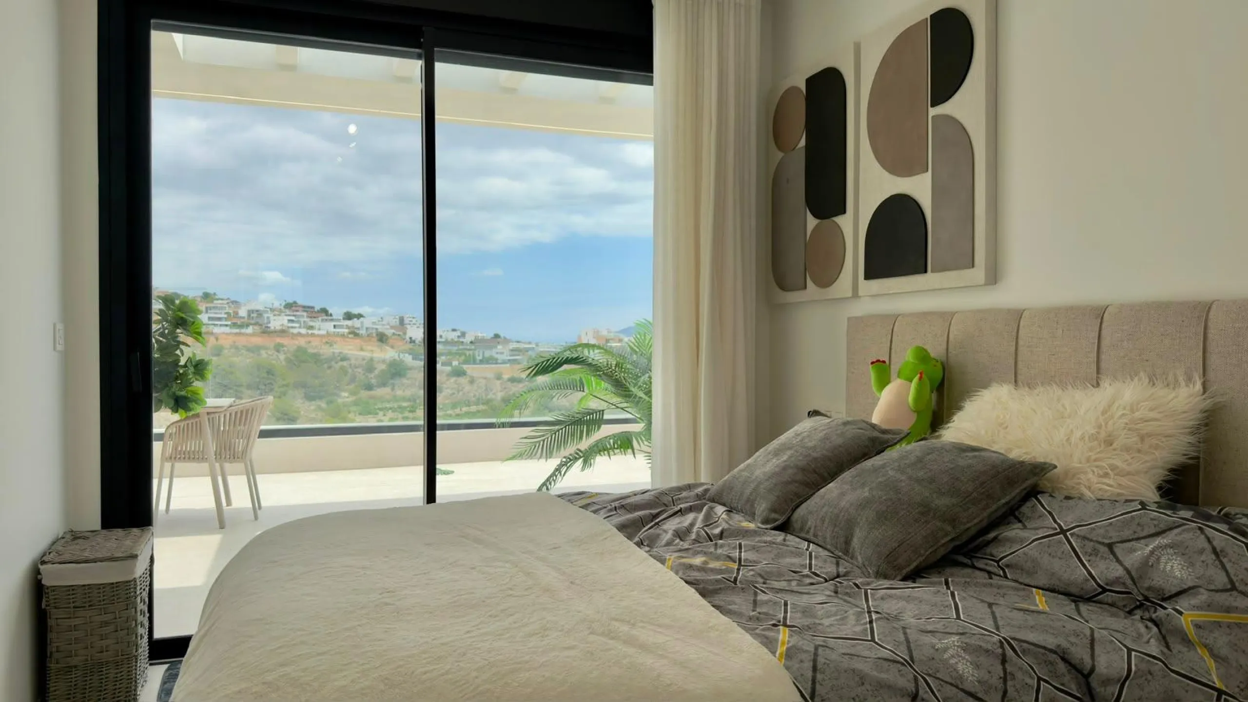 ÁTICO DÚPLEX EXCLUSIVO CON VISTAS PANORÁMICAS AL MAR EN BALCÓN DE FINESTRAT