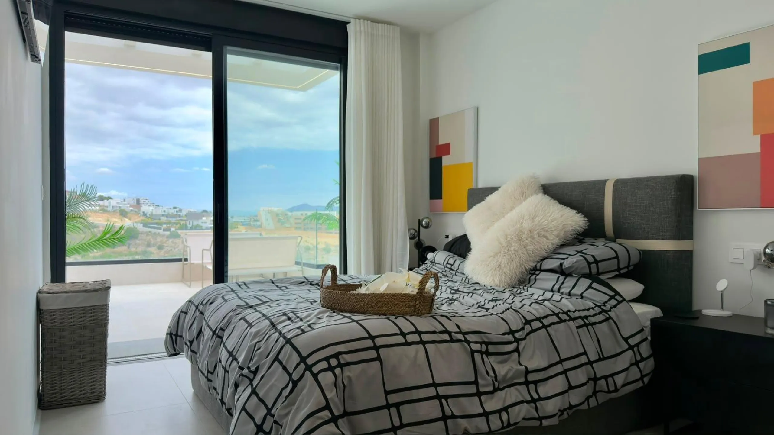 ÁTICO DÚPLEX EXCLUSIVO CON VISTAS PANORÁMICAS AL MAR EN BALCÓN DE FINESTRAT