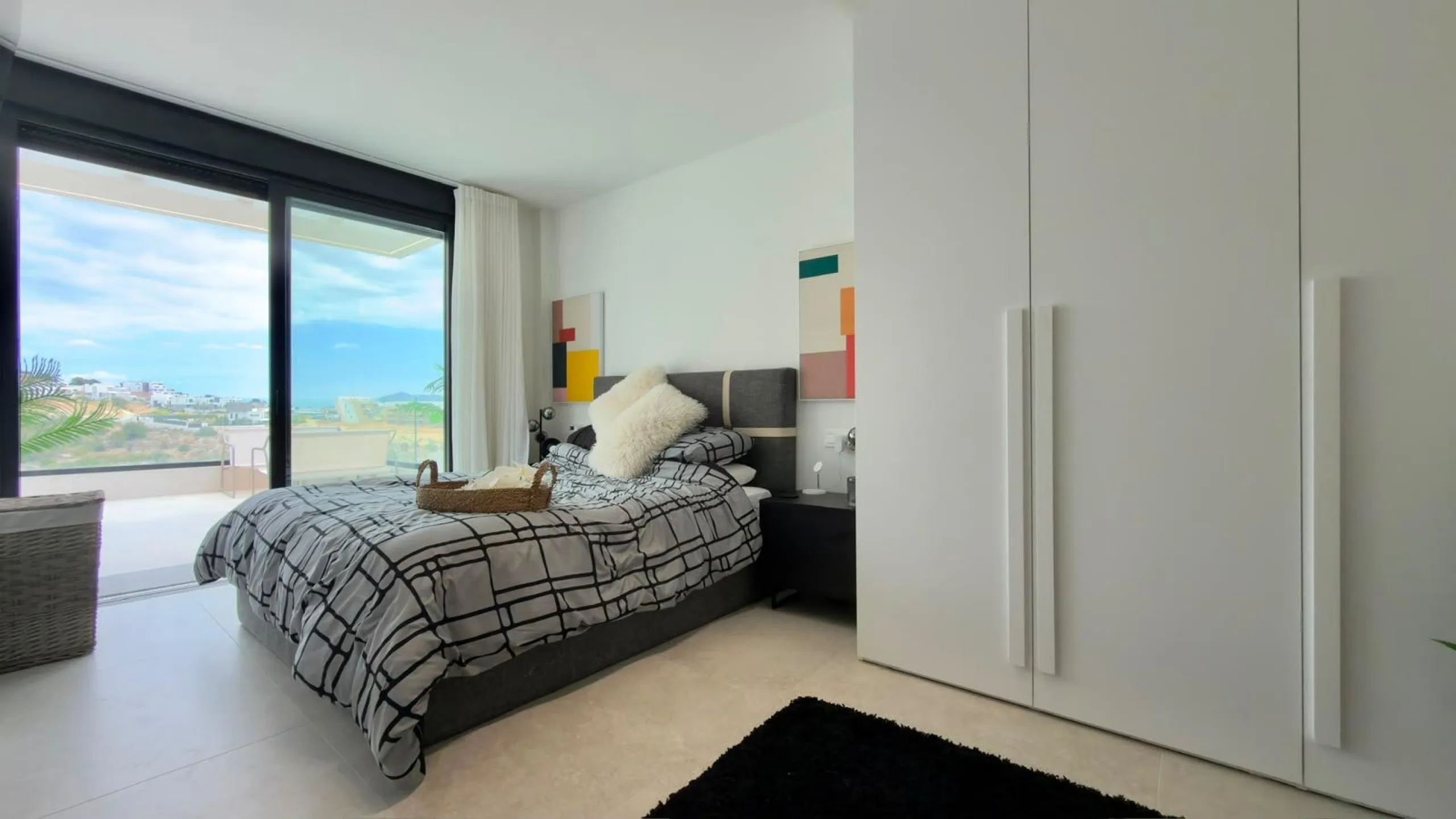 ÁTICO DÚPLEX EXCLUSIVO CON VISTAS PANORÁMICAS AL MAR EN BALCÓN DE FINESTRAT