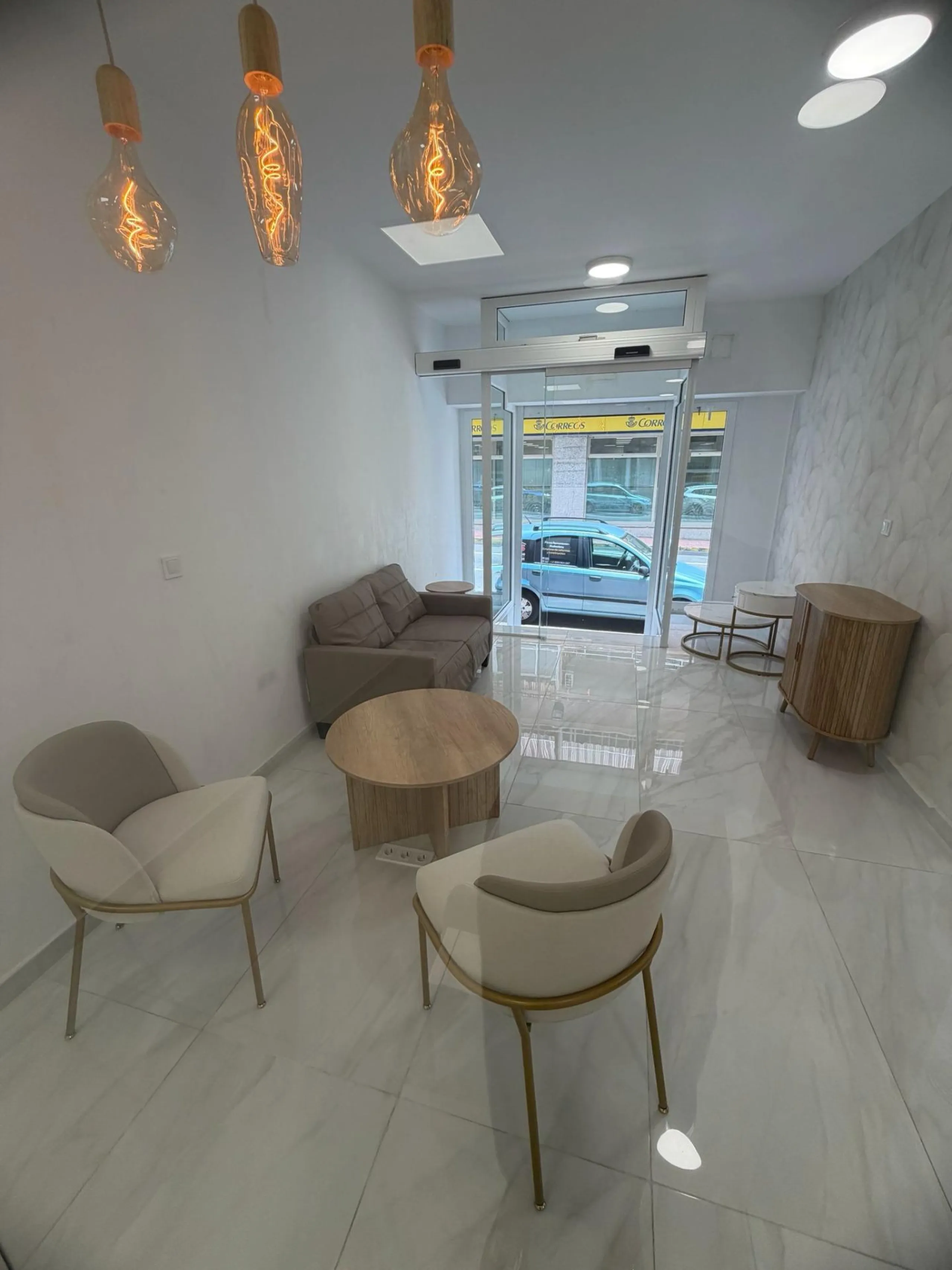 Local Comercial reformado de 88 m2 en Torrevieja