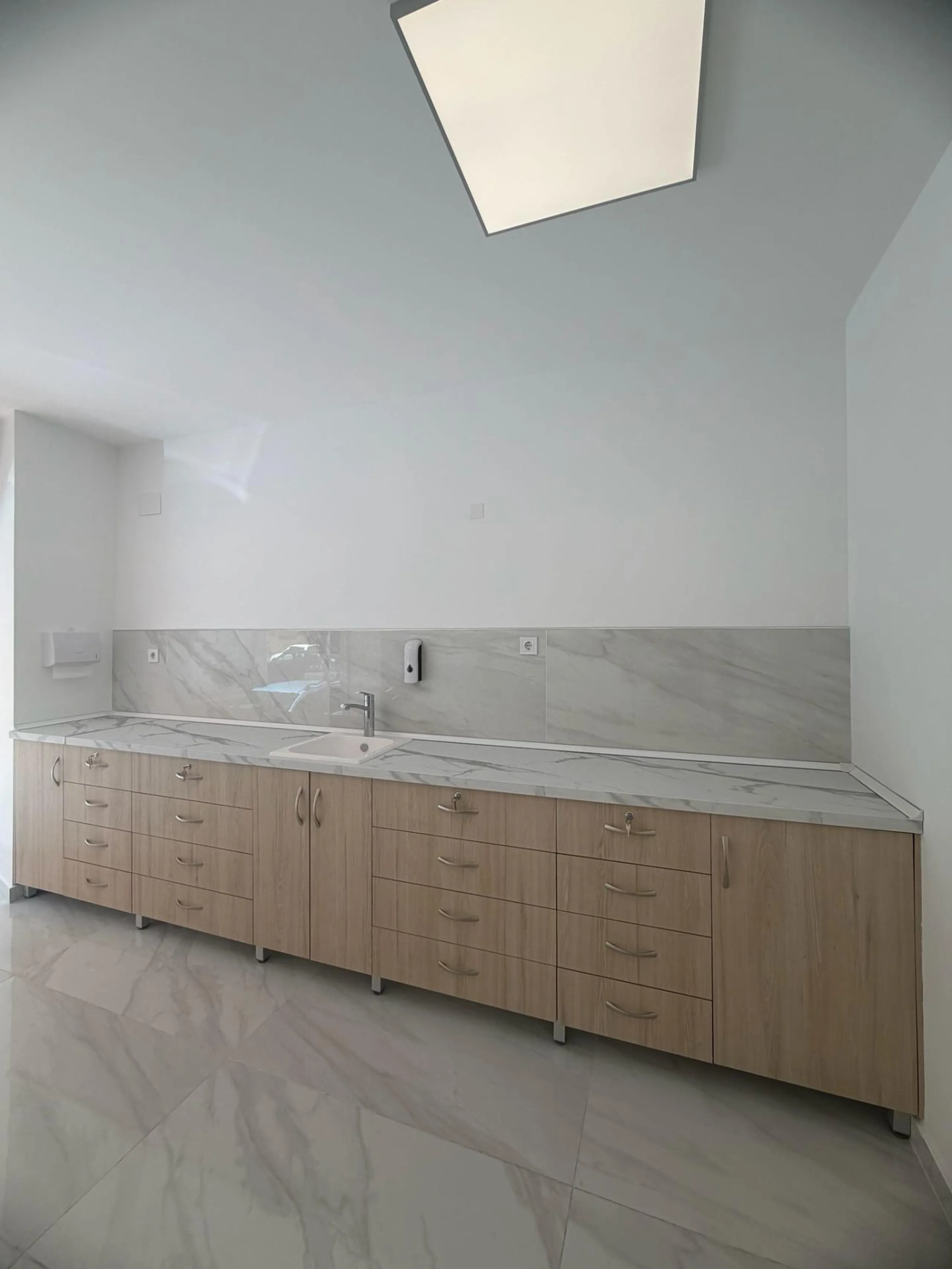 Local Comercial reformado de 88 m2 en Torrevieja