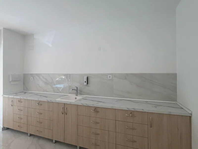 Local Comercial reformado de 88 m2 en Torrevieja