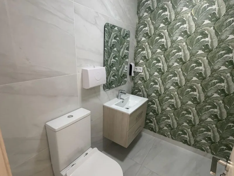 Local Comercial reformado de 88 m2 en Torrevieja