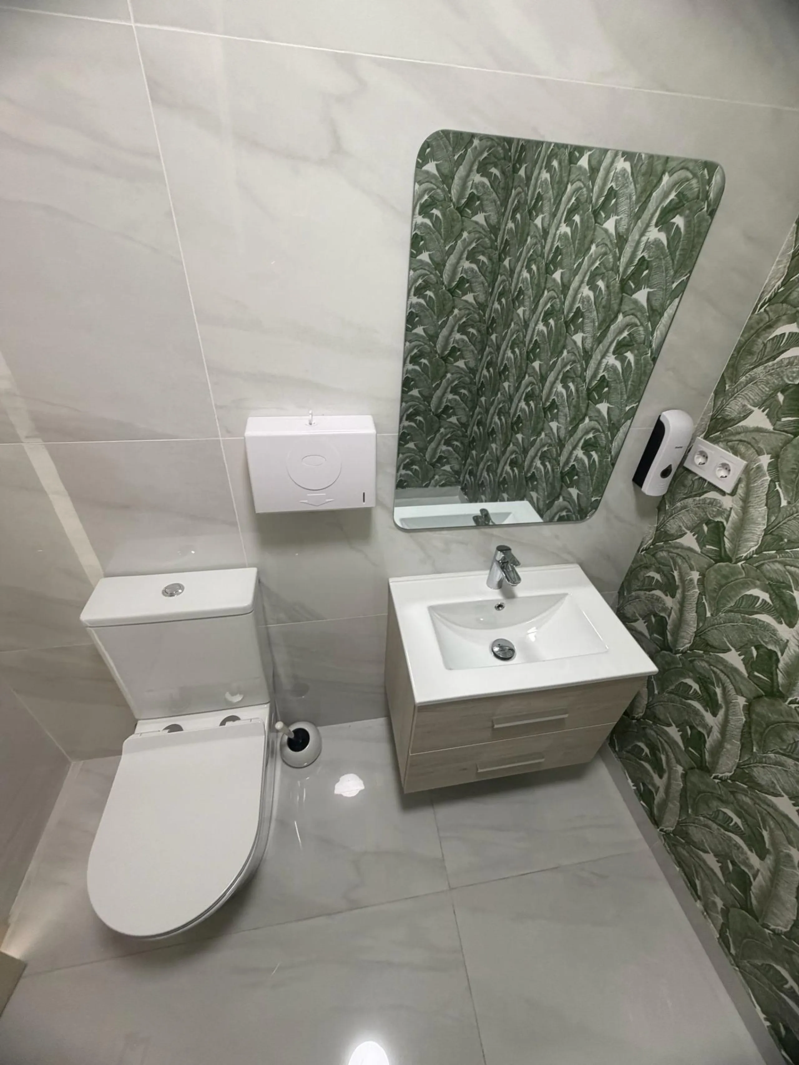 Local Comercial reformado de 88 m2 en Torrevieja
