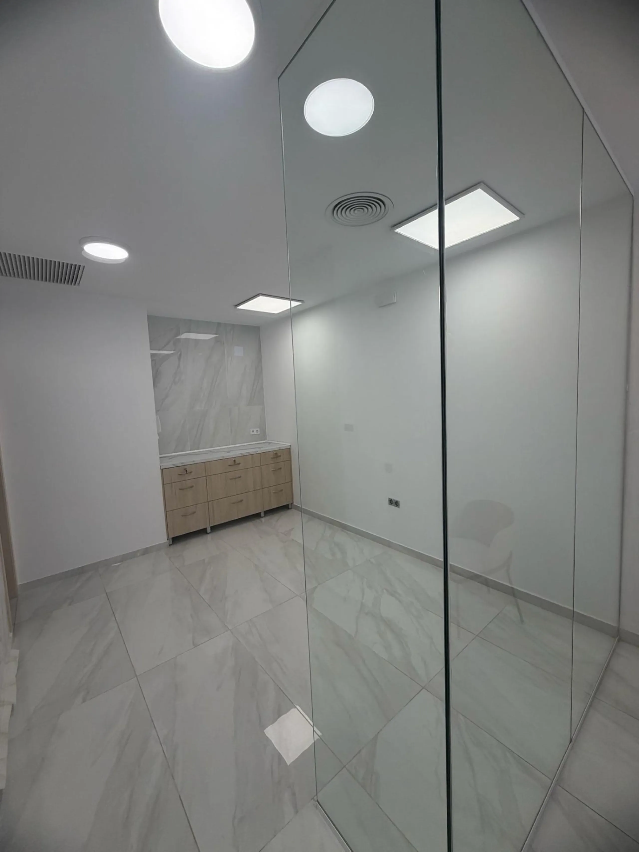 Local Comercial reformado de 88 m2 en Torrevieja