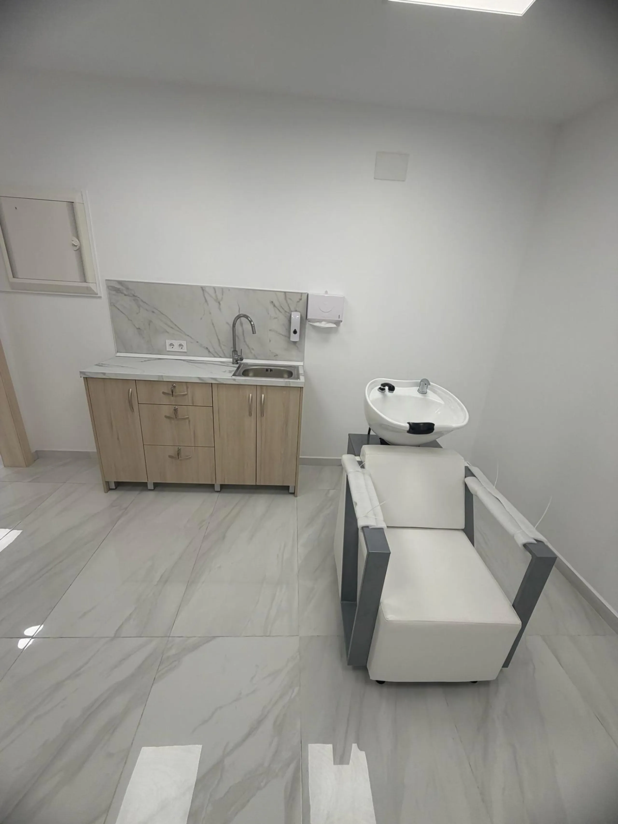 Local Comercial reformado de 88 m2 en Torrevieja