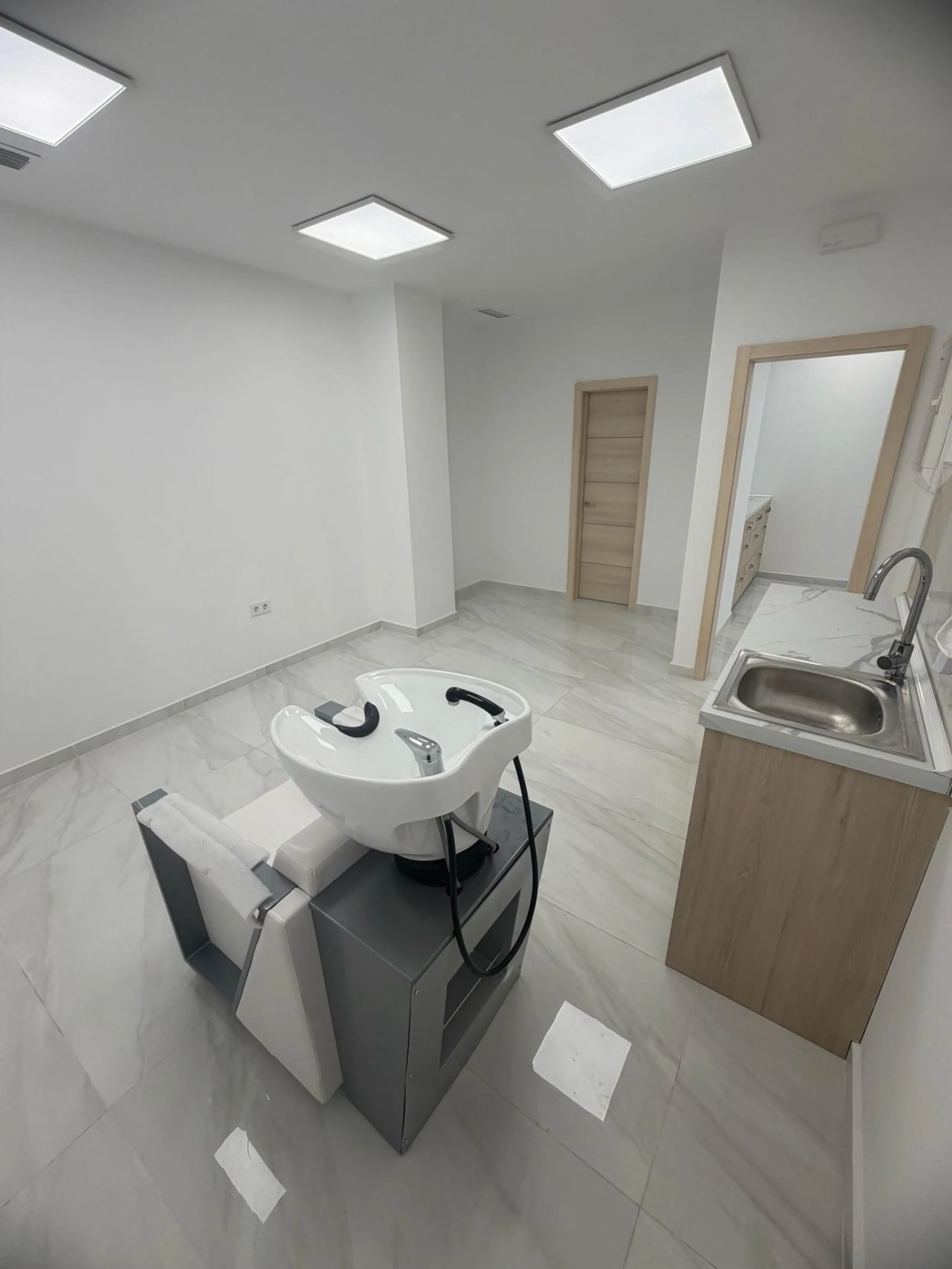 Local Comercial reformado de 88 m2 en Torrevieja