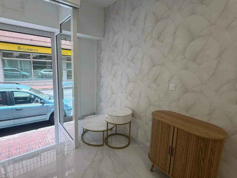 Local Comercial reformado de 88 m2 en Torrevieja