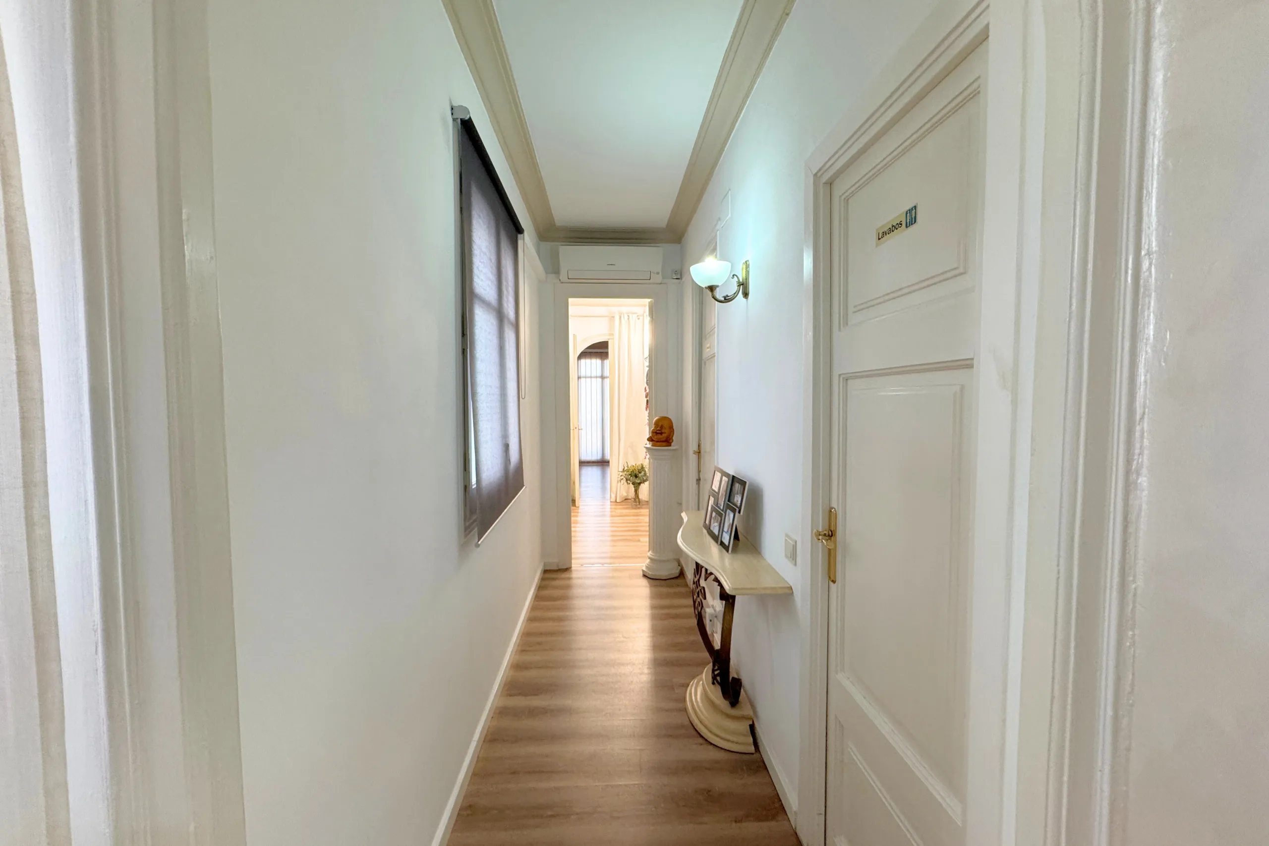 Aesthetics Center and Physiotherapy Clinic in L'Antiga Esquerra de l'Eixample, Barcelona