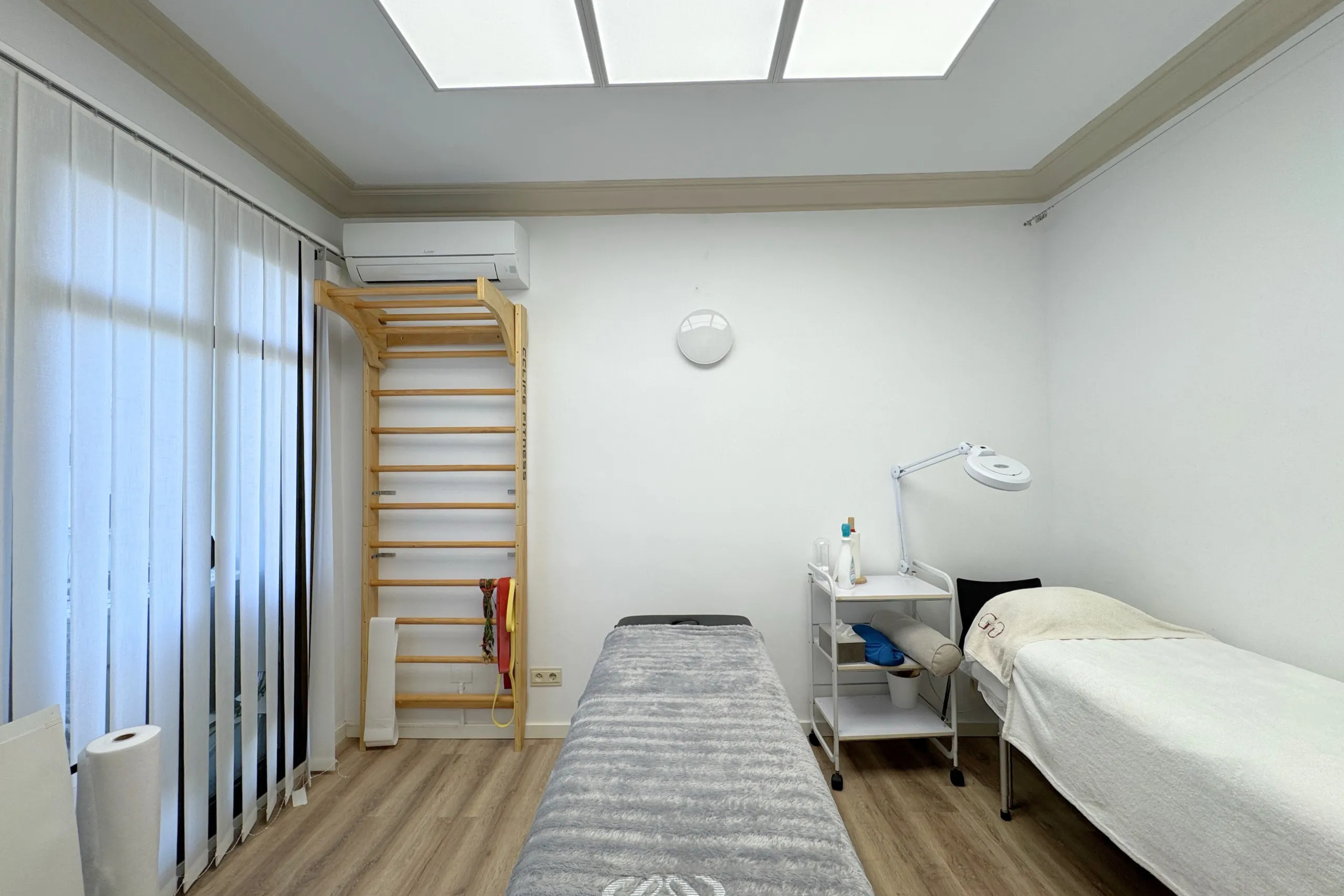 Aesthetics Center and Physiotherapy Clinic in L'Antiga Esquerra de l'Eixample, Barcelona