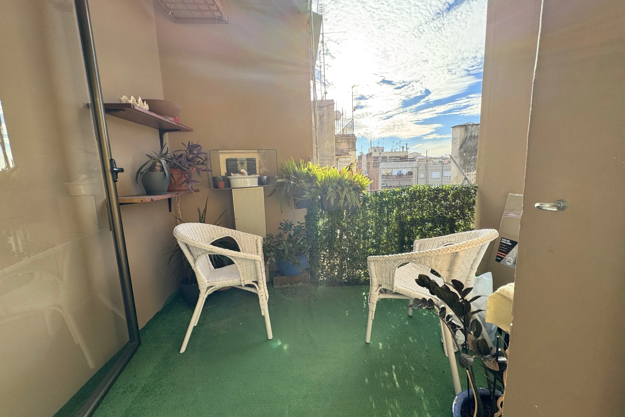 Aesthetics Center and Physiotherapy Clinic in L'Antiga Esquerra de l'Eixample, Barcelona