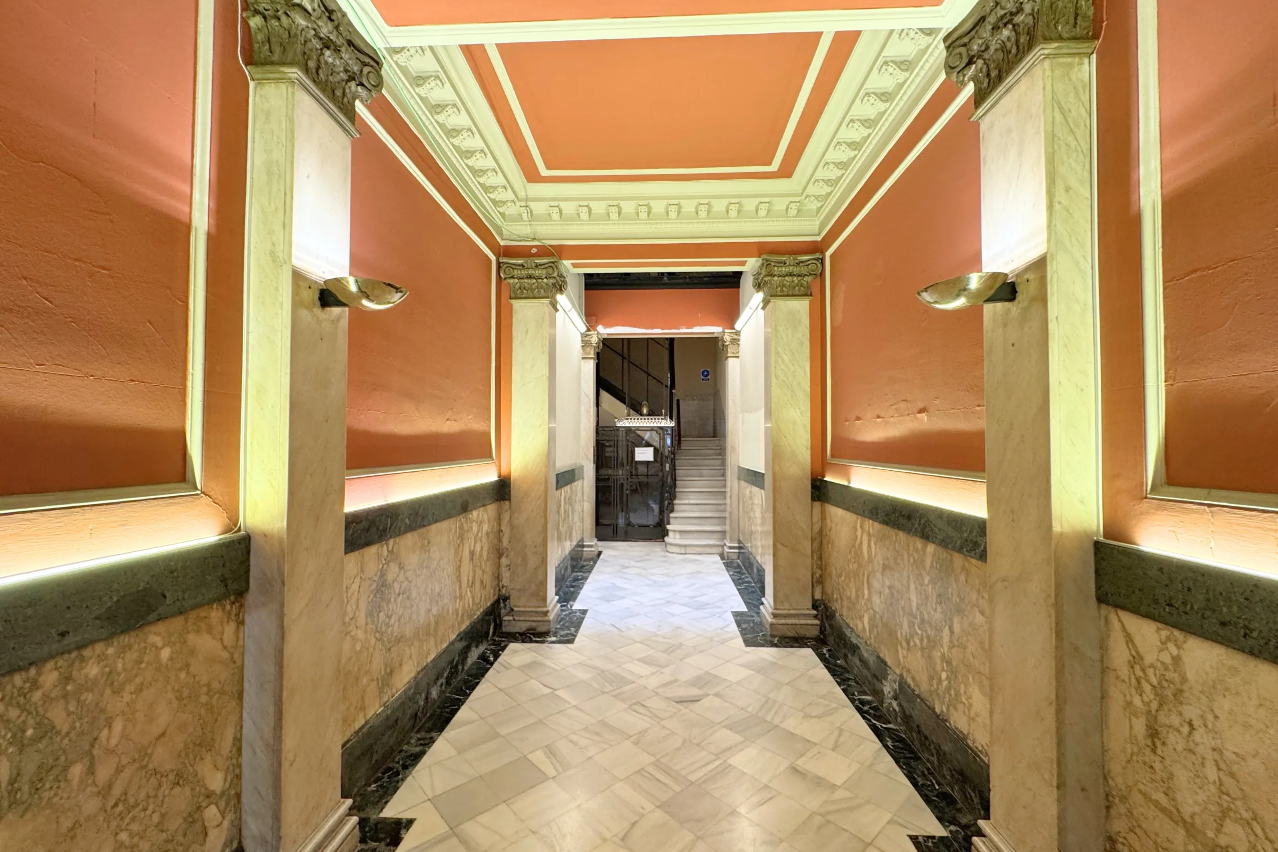 Aesthetics Center and Physiotherapy Clinic in L'Antiga Esquerra de l'Eixample, Barcelona