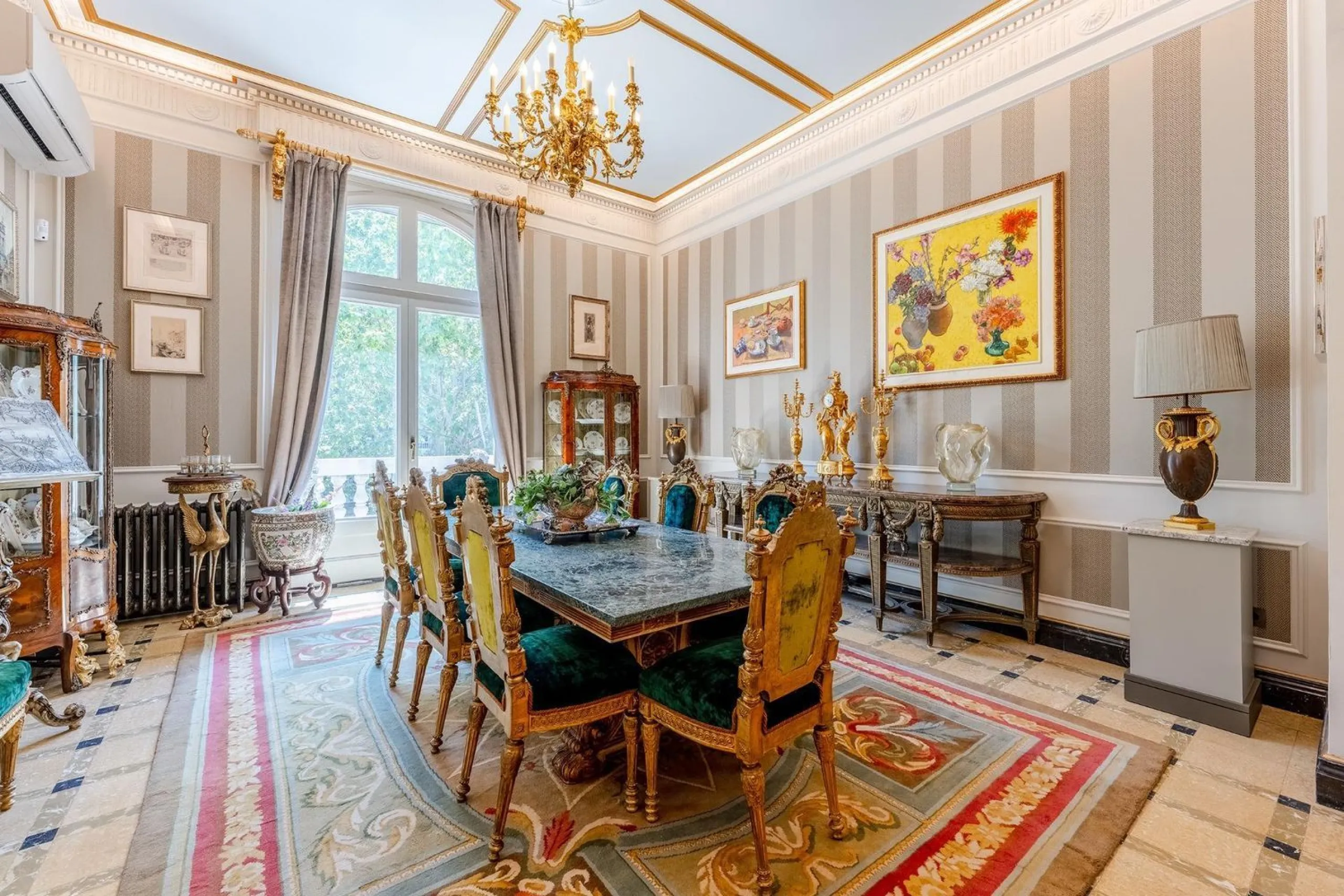 A True Work of Art: An Exclusive Designer Apartment with Outstanding Details and an Antique Collection in Sant Gervasi, Barcelona