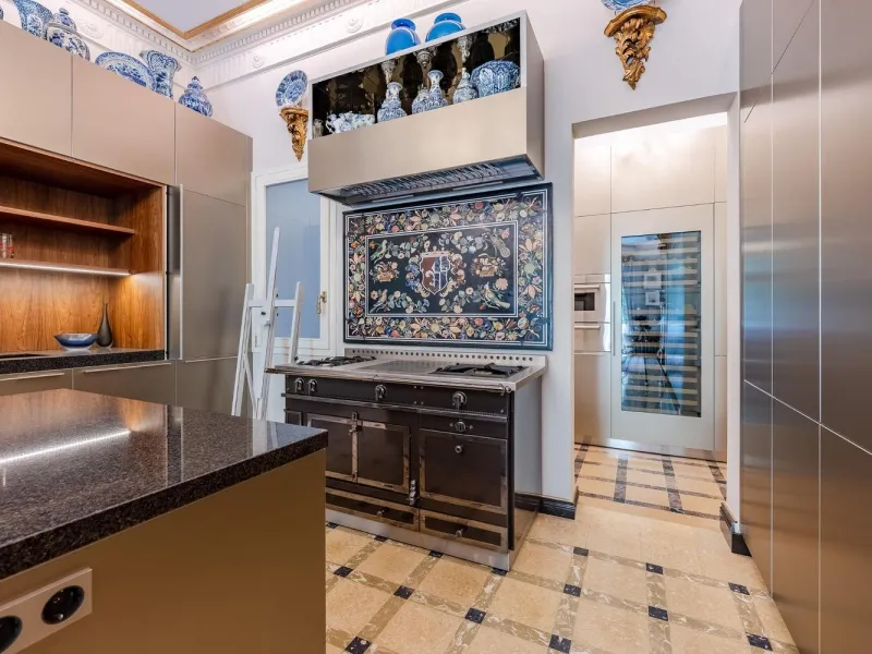 A True Work of Art: An Exclusive Designer Apartment with Outstanding Details and an Antique Collection in Sant Gervasi, Barcelona