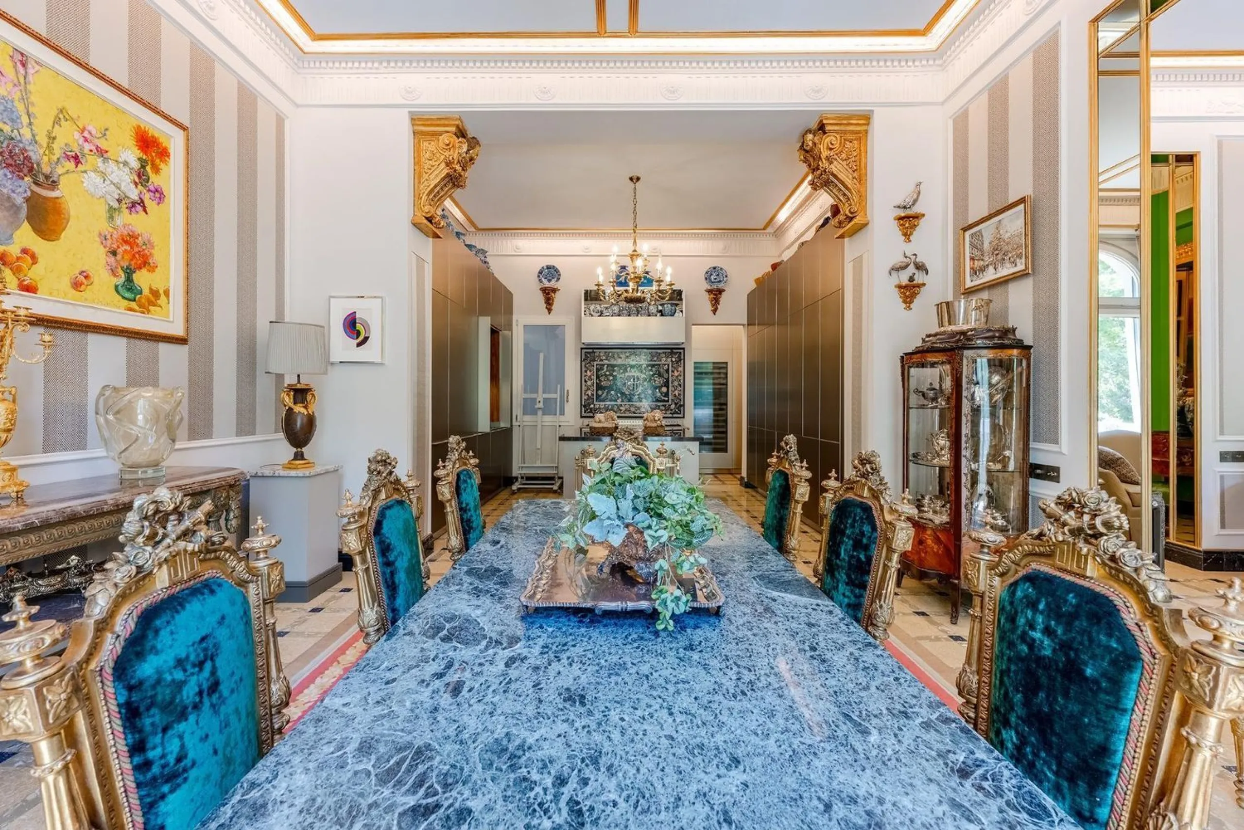 A True Work of Art: An Exclusive Designer Apartment with Outstanding Details and an Antique Collection in Sant Gervasi, Barcelona