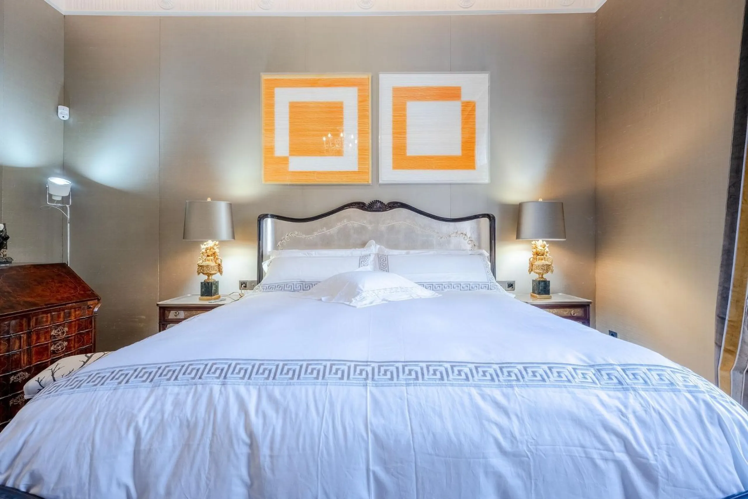 A True Work of Art: An Exclusive Designer Apartment with Outstanding Details and an Antique Collection in Sant Gervasi, Barcelona