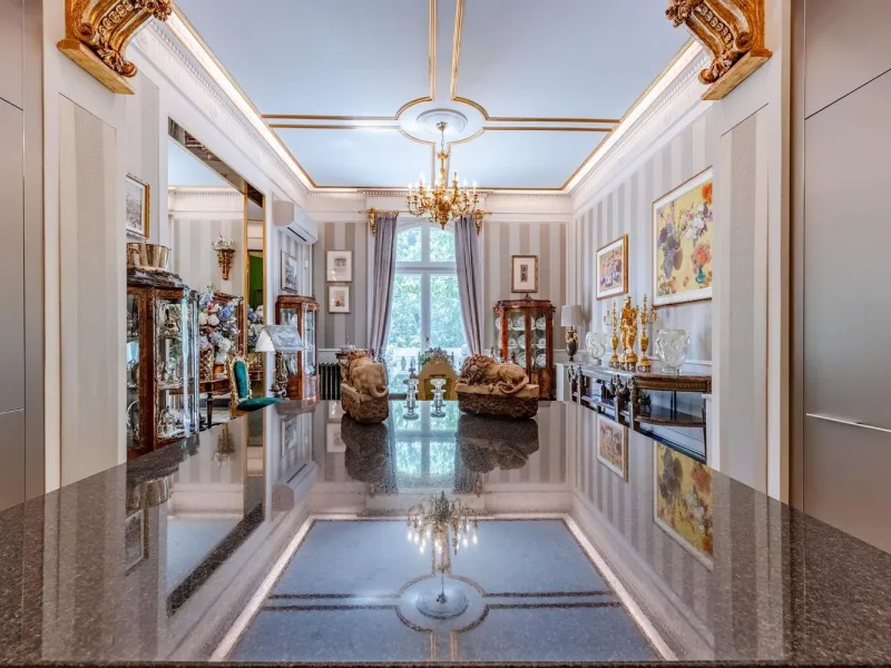 A True Work of Art: An Exclusive Designer Apartment with Outstanding Details and an Antique Collection in Sant Gervasi, Barcelona