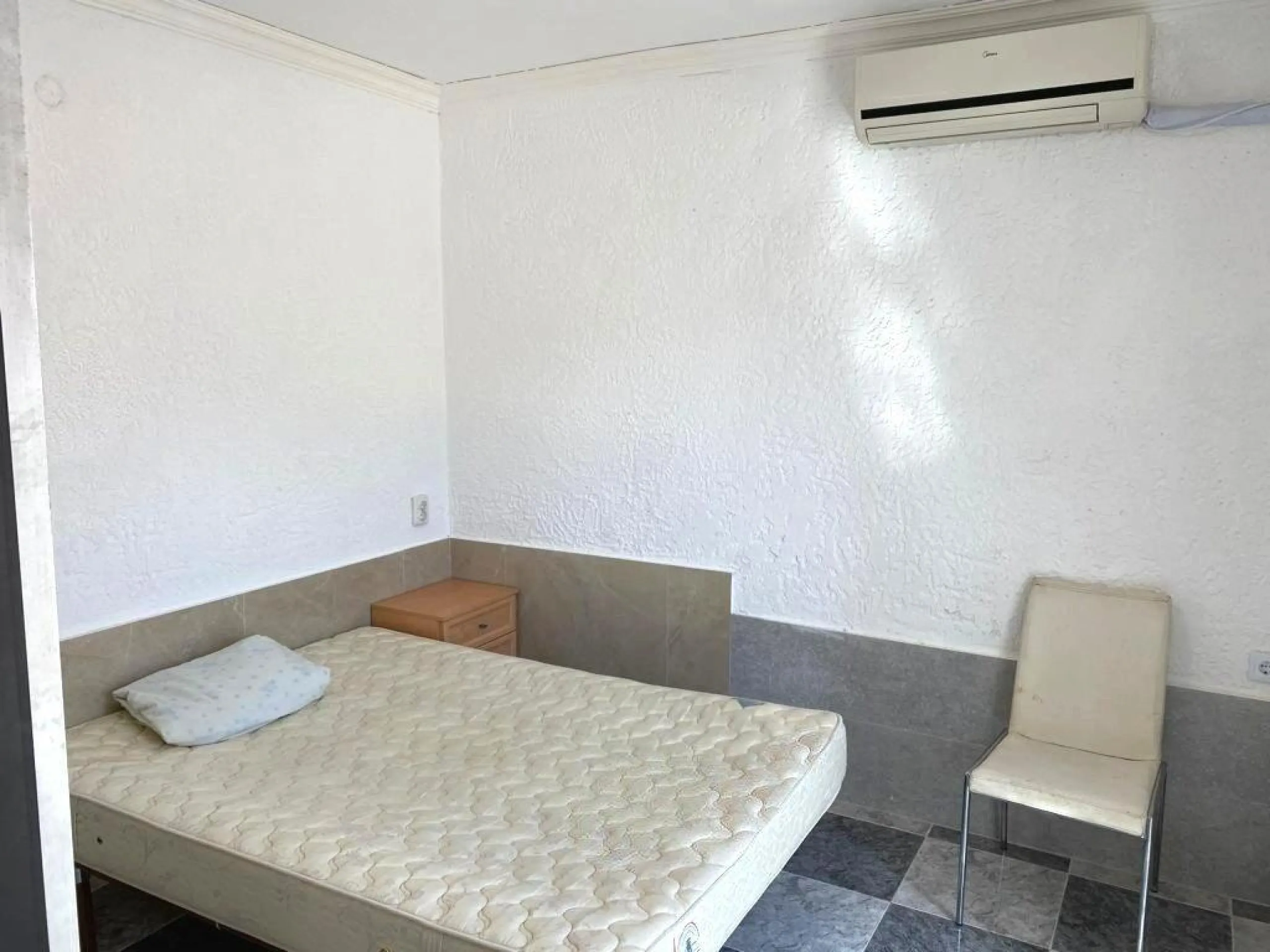 Two studios with tenants for sale