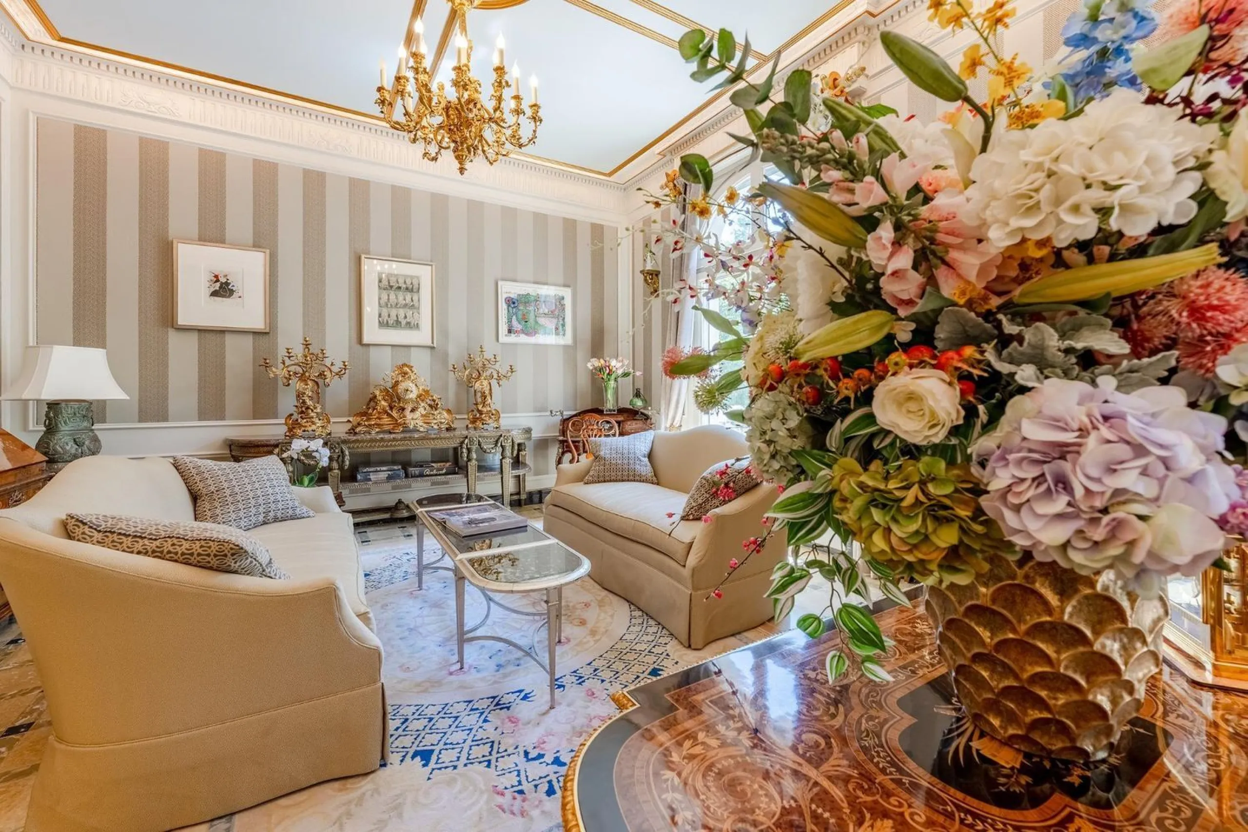 A True Work of Art: An Exclusive Designer Apartment with Outstanding Details and an Antique Collection in Sant Gervasi, Barcelona