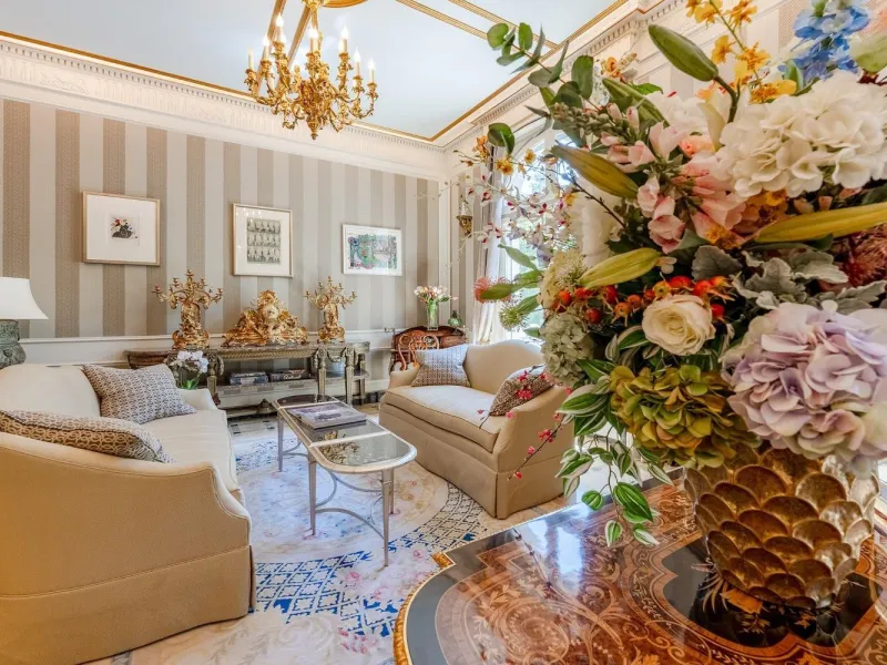 A True Work of Art: An Exclusive Designer Apartment with Outstanding Details and an Antique Collection in Sant Gervasi, Barcelona