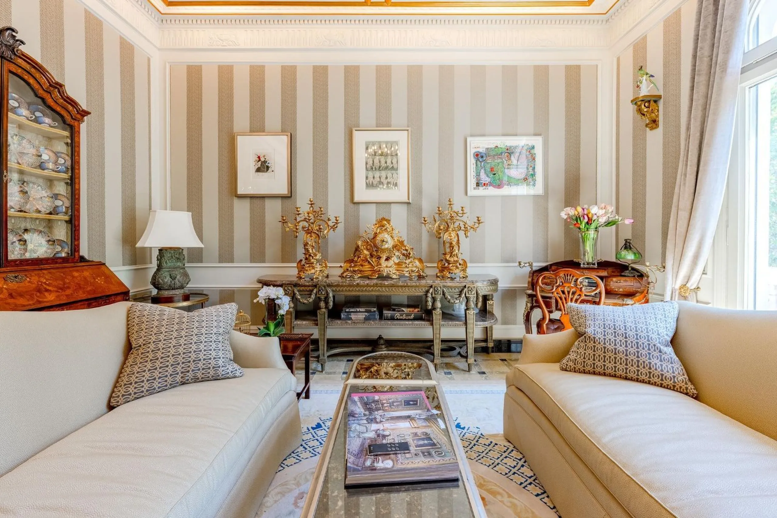 A True Work of Art: An Exclusive Designer Apartment with Outstanding Details and an Antique Collection in Sant Gervasi, Barcelona
