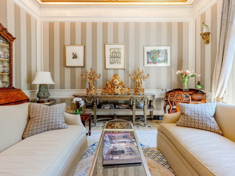 A True Work of Art: An Exclusive Designer Apartment with Outstanding Details and an Antique Collection in Sant Gervasi, Barcelona