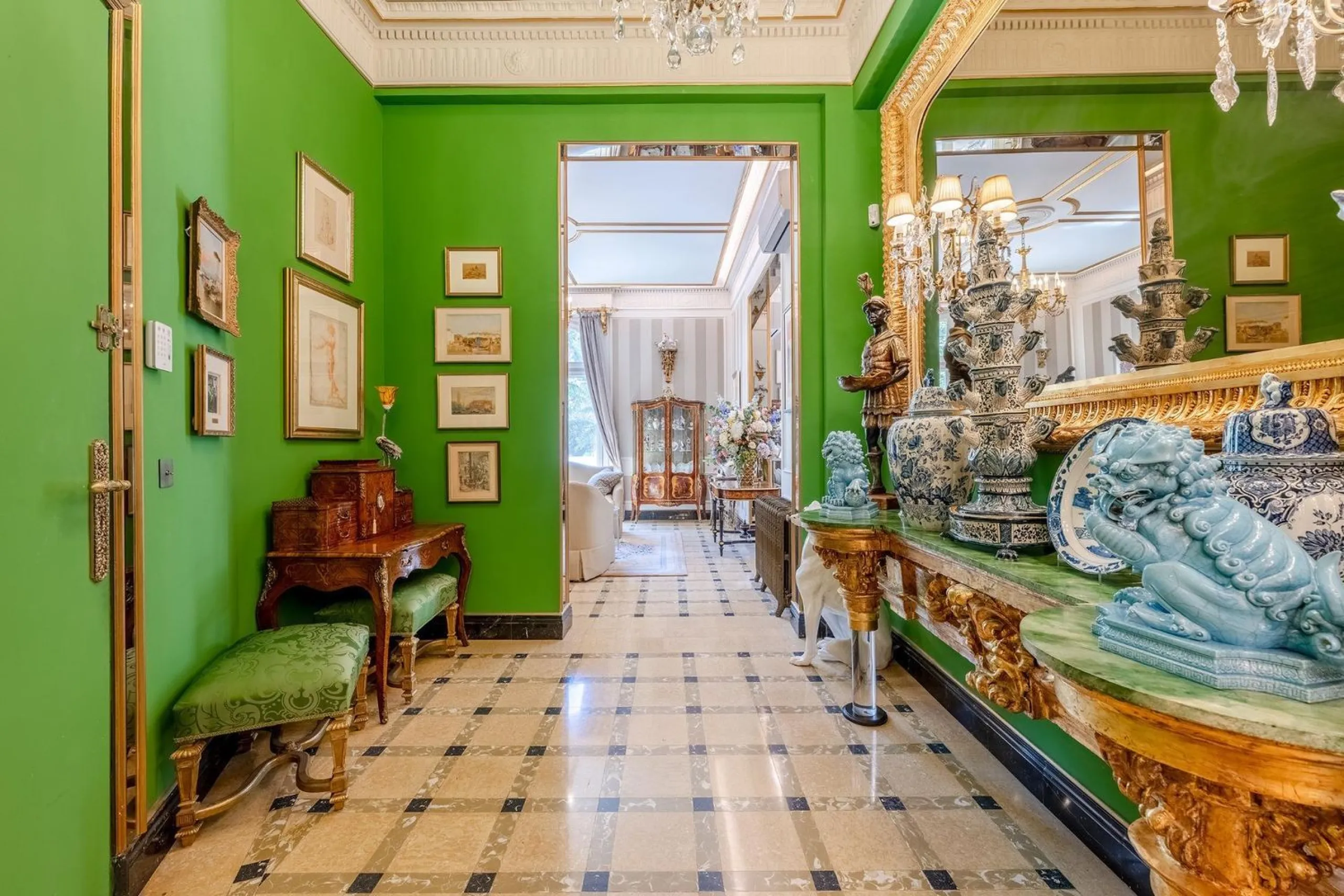 A True Work of Art: An Exclusive Designer Apartment with Outstanding Details and an Antique Collection in Sant Gervasi, Barcelona
