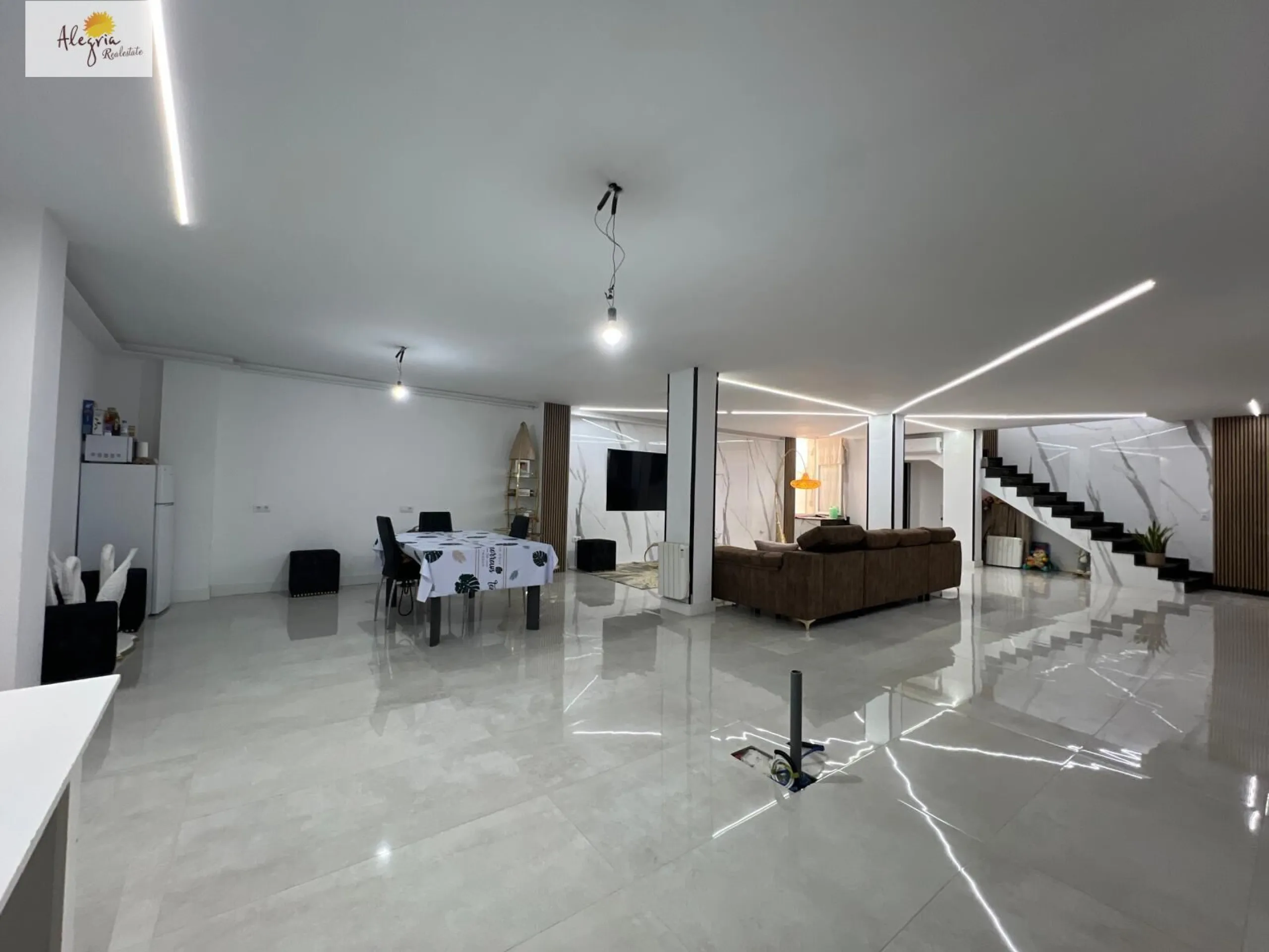 !!! PERFECTO NUEVO CHALET ADOSADO, NUEVA ZONA FAMILIAR - EL PUIG DE SANTA MARIA