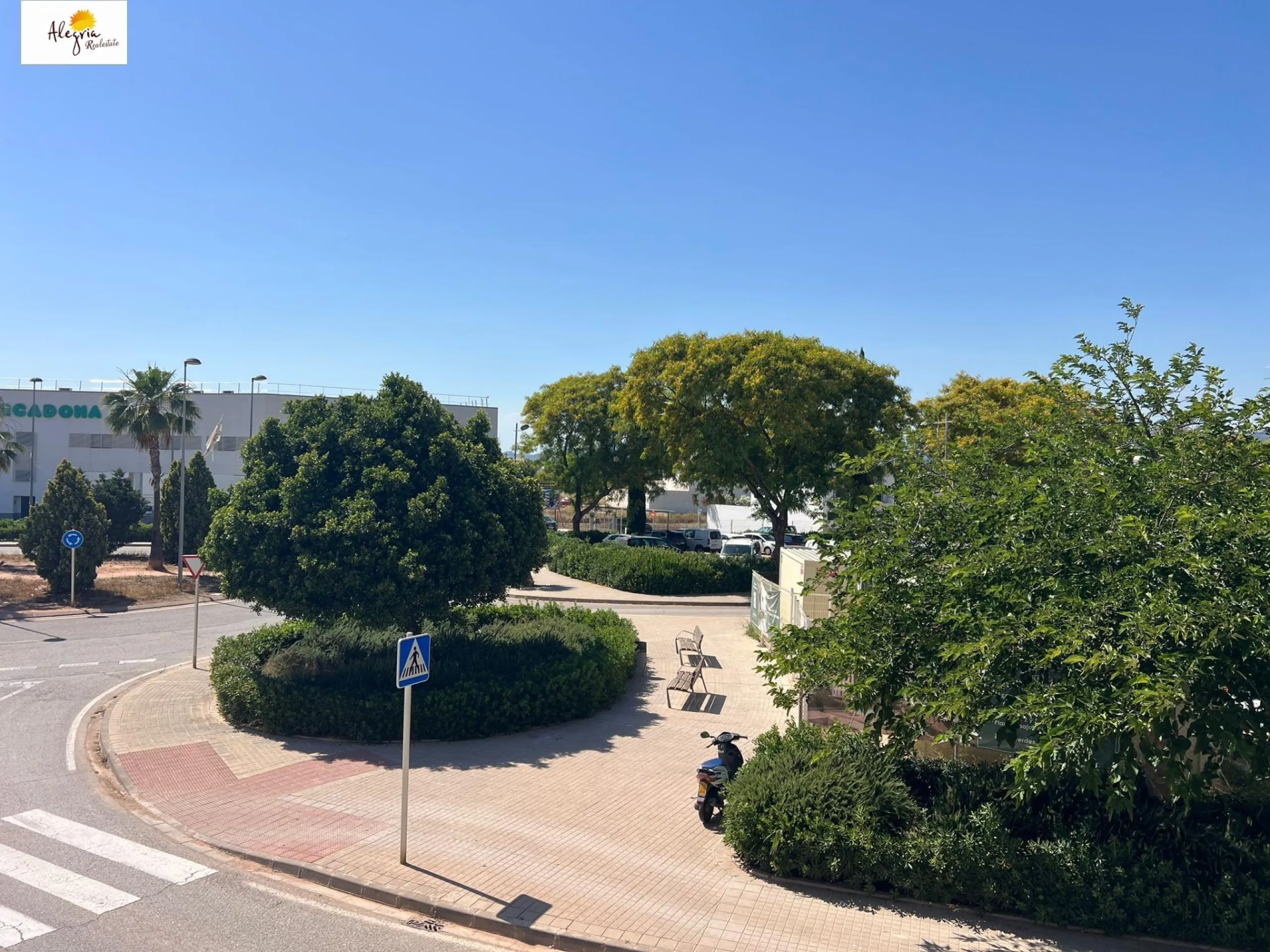 !!! PERFECTO NUEVO CHALET ADOSADO, NUEVA ZONA FAMILIAR - EL PUIG DE SANTA MARIA