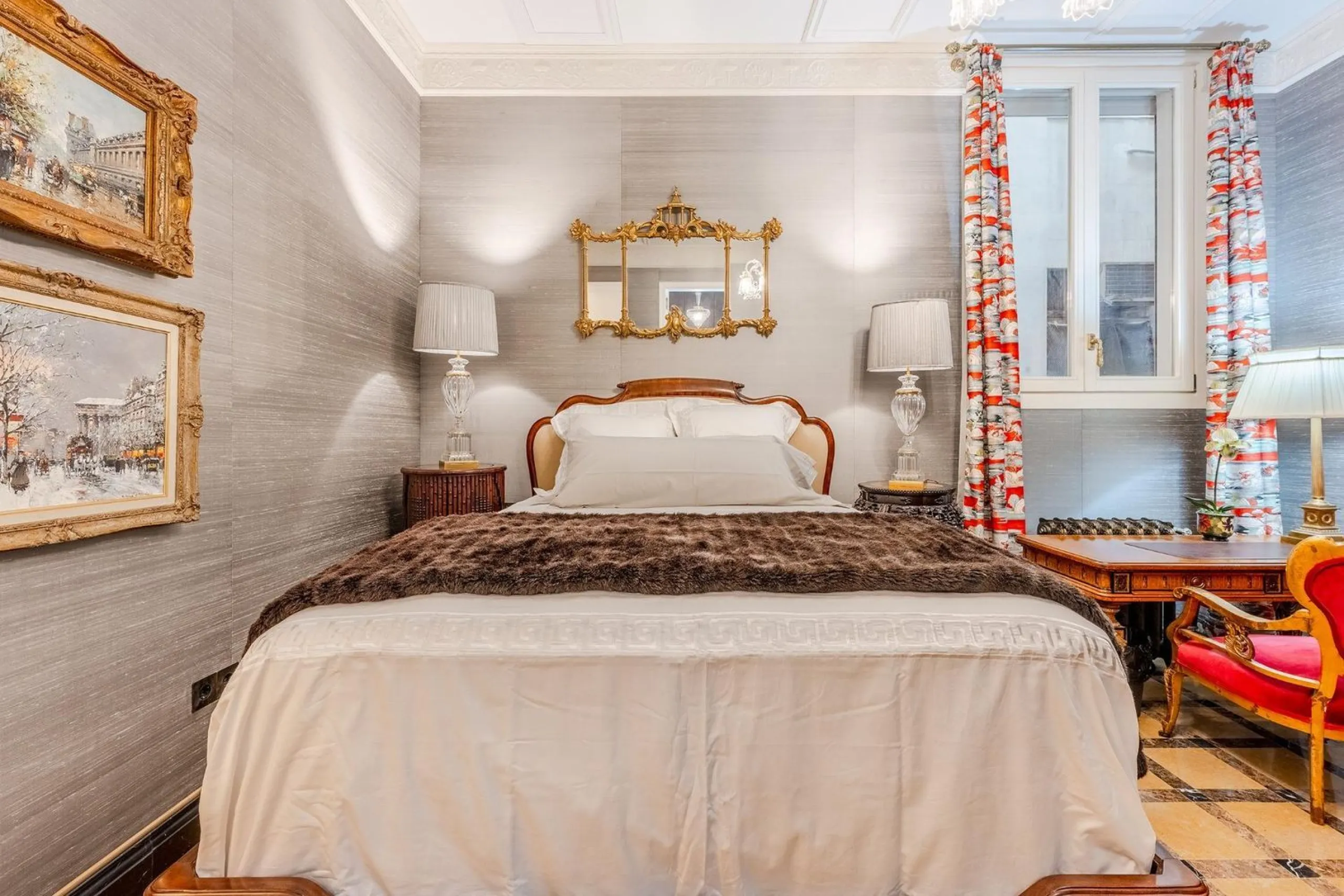 A True Work of Art: An Exclusive Designer Apartment with Outstanding Details and an Antique Collection in Sant Gervasi, Barcelona