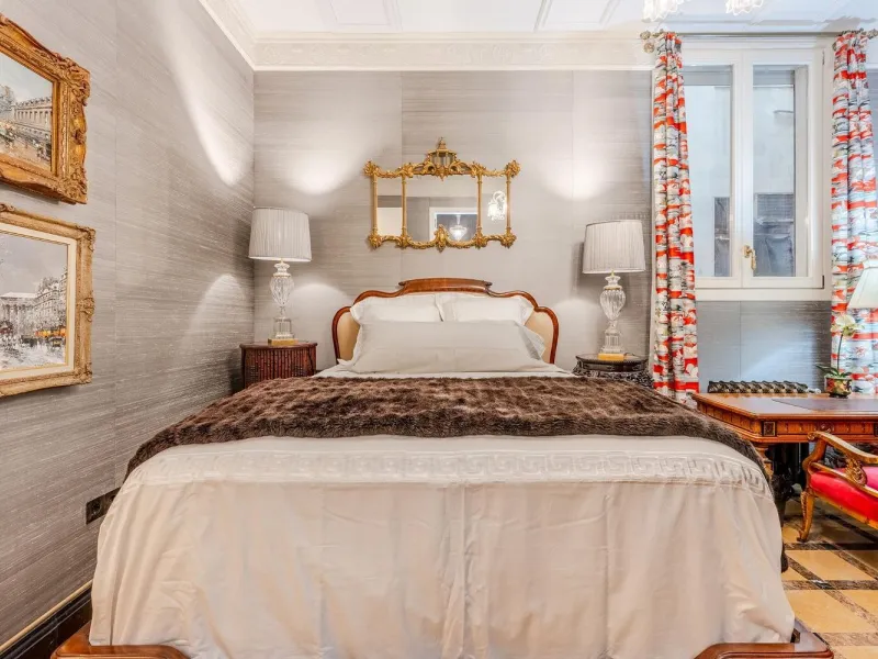 A True Work of Art: An Exclusive Designer Apartment with Outstanding Details and an Antique Collection in Sant Gervasi, Barcelona