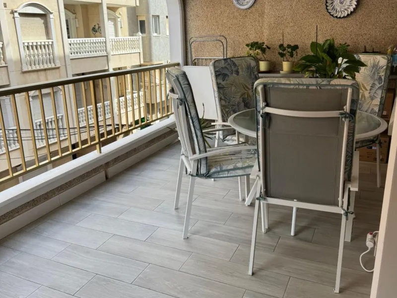 APARTAMENTO REFORMADO EN LOS LOCOS : 3 HAB, 2 BAÑOS, SOLEADO, POSIBILIDAD GARAJE