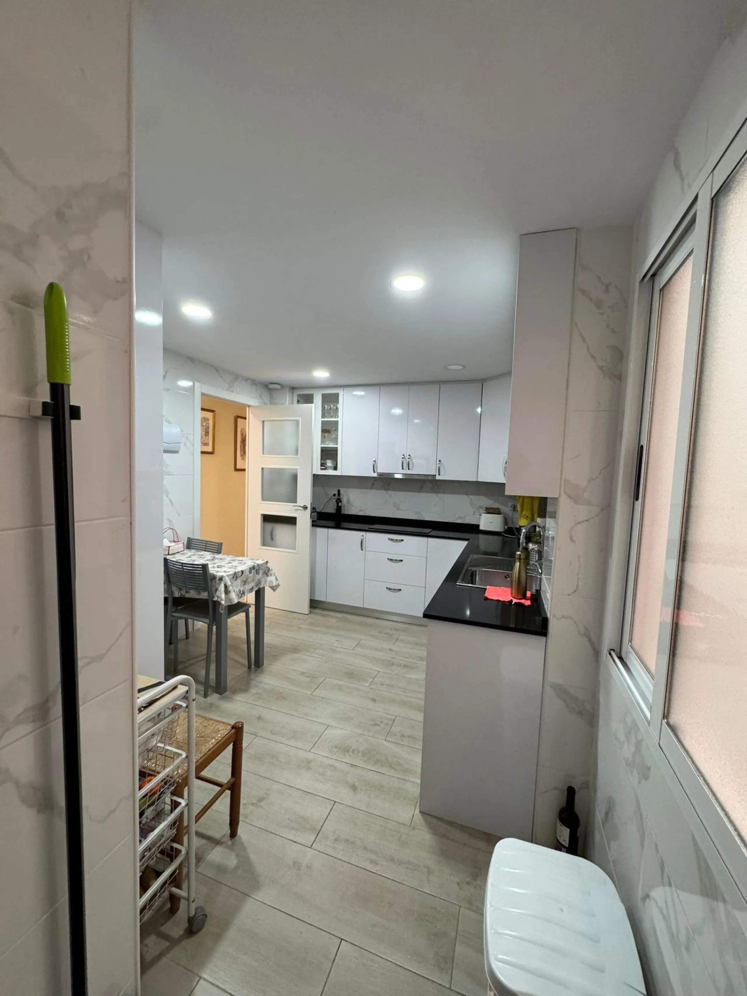 APARTAMENTO REFORMADO EN LOS LOCOS : 3 HAB, 2 BAÑOS, SOLEADO, POSIBILIDAD GARAJE