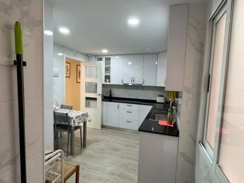 APARTAMENTO REFORMADO EN LOS LOCOS : 3 HAB, 2 BAÑOS, SOLEADO, POSIBILIDAD GARAJE