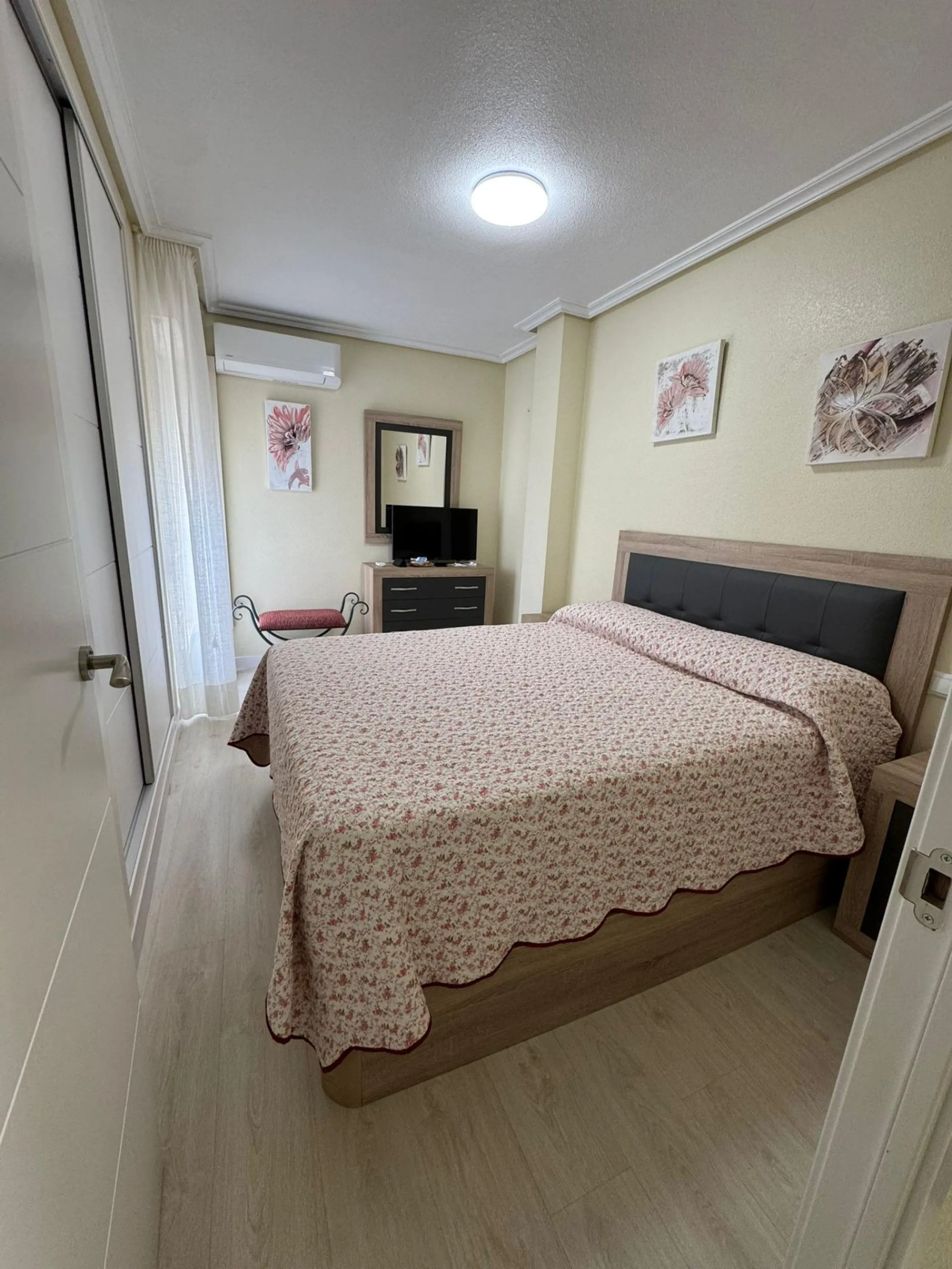 APARTAMENTO REFORMADO EN LOS LOCOS : 3 HAB, 2 BAÑOS, SOLEADO, POSIBILIDAD GARAJE