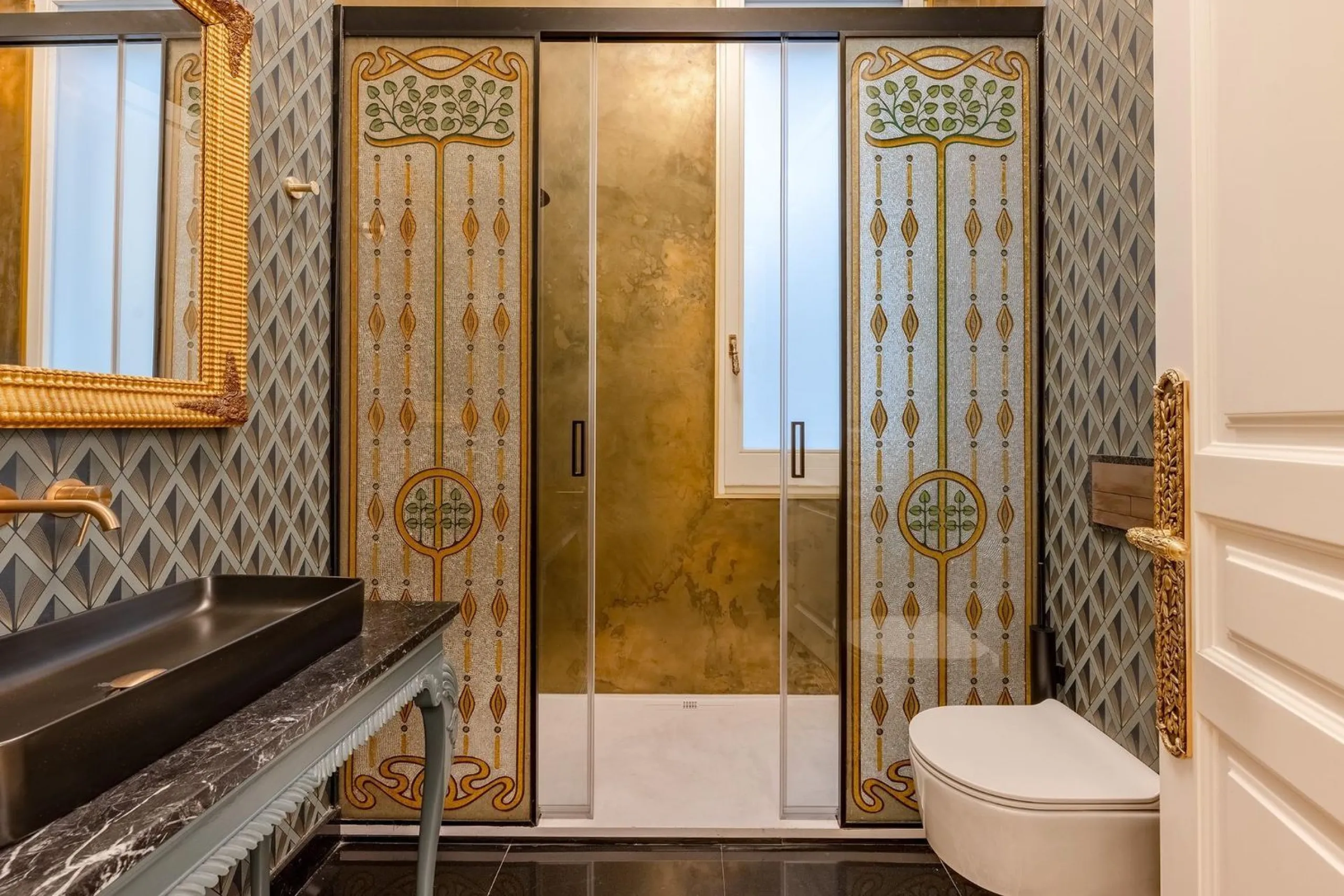 A True Work of Art: An Exclusive Designer Apartment with Outstanding Details and an Antique Collection in Sant Gervasi, Barcelona