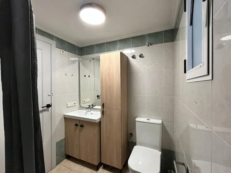 APARTMENT IN TORREVIEJA CENTER: 2 BEDROOMS, 1 BATHROOM, POOL