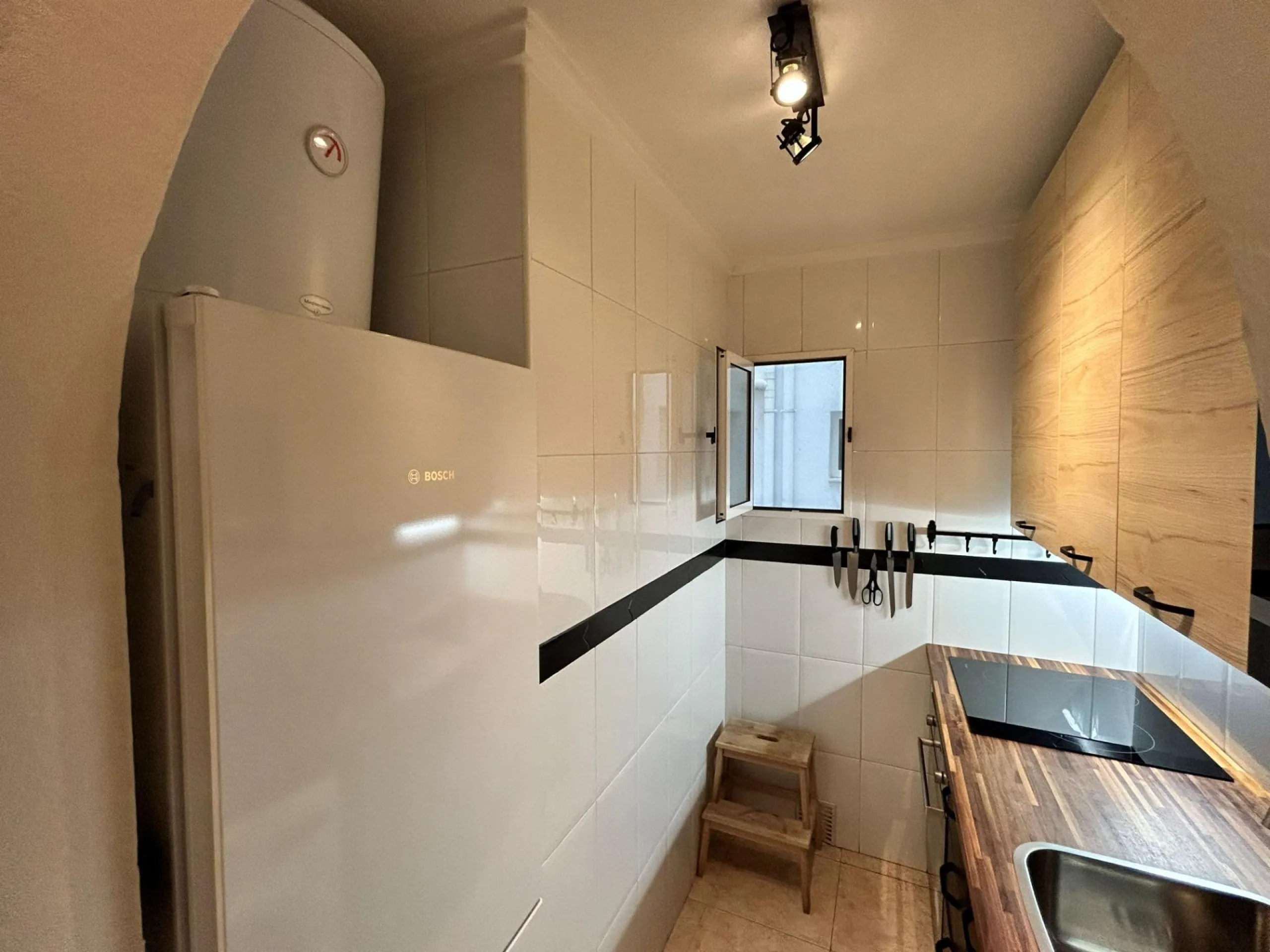 APARTMENT IN TORREVIEJA CENTER: 2 BEDROOMS, 1 BATHROOM, POOL