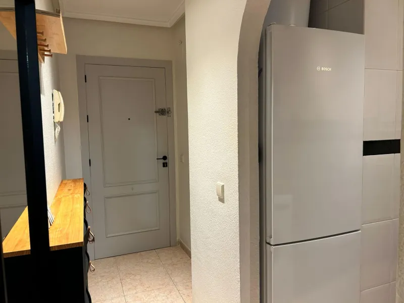 APARTMENT IN TORREVIEJA CENTER: 2 BEDROOMS, 1 BATHROOM, POOL