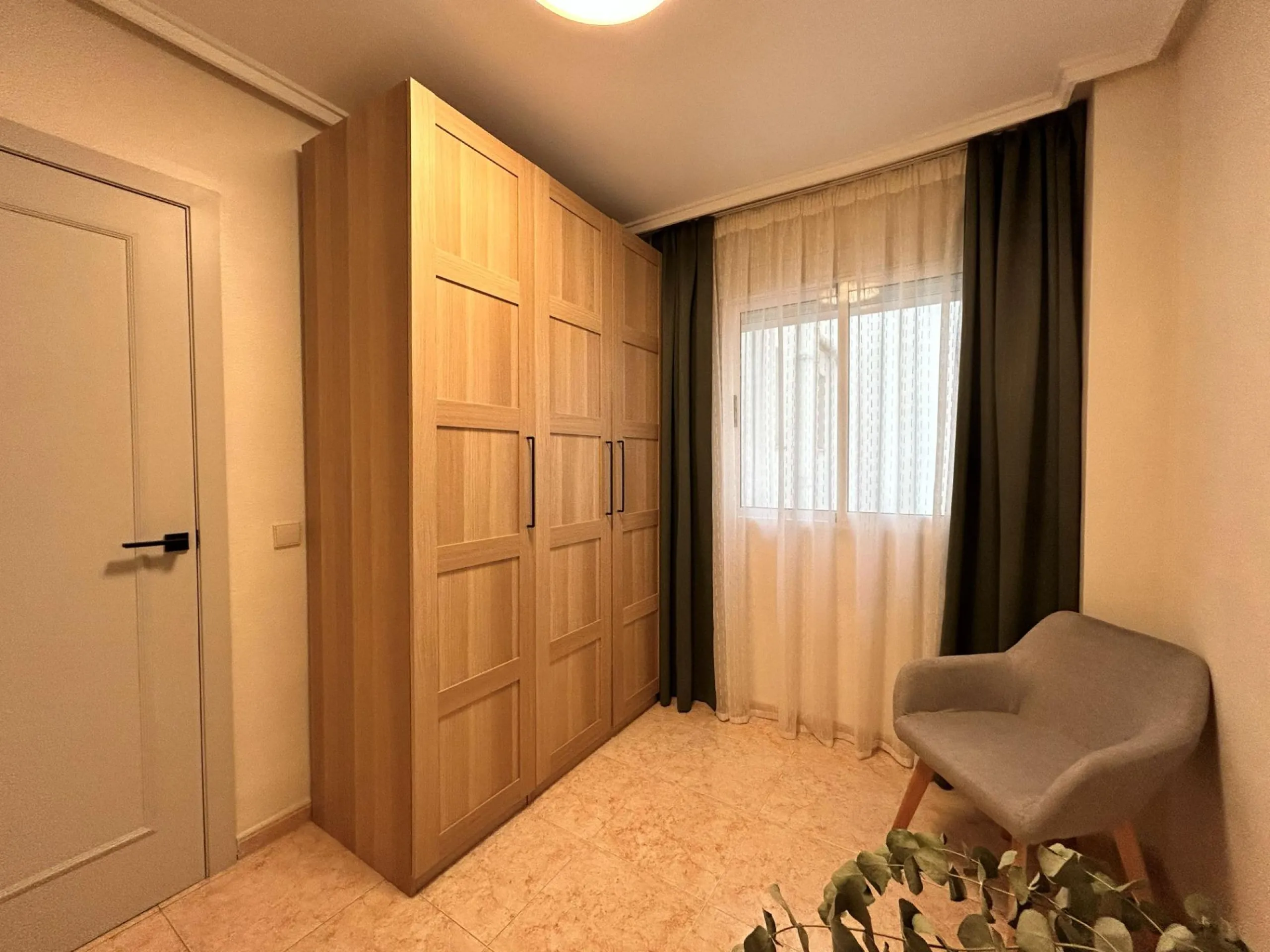 APARTMENT IN TORREVIEJA CENTER: 2 BEDROOMS, 1 BATHROOM, POOL