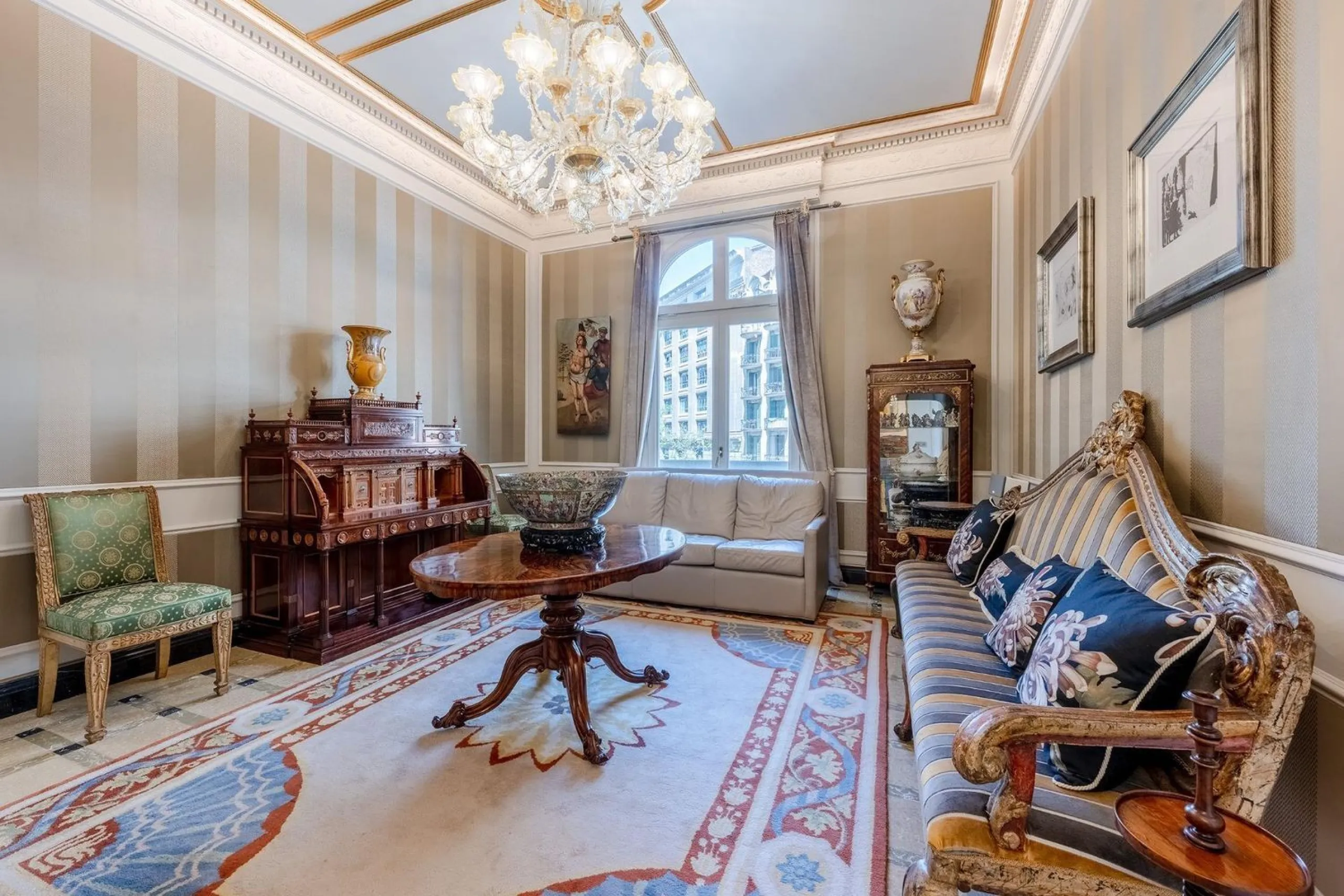A True Work of Art: An Exclusive Designer Apartment with Outstanding Details and an Antique Collection in Sant Gervasi, Barcelona