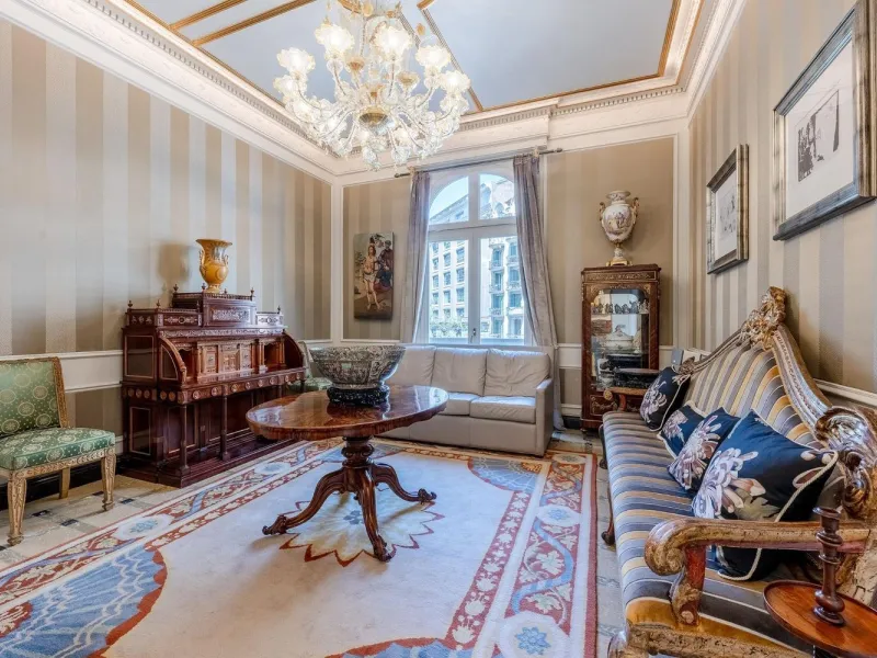 A True Work of Art: An Exclusive Designer Apartment with Outstanding Details and an Antique Collection in Sant Gervasi, Barcelona
