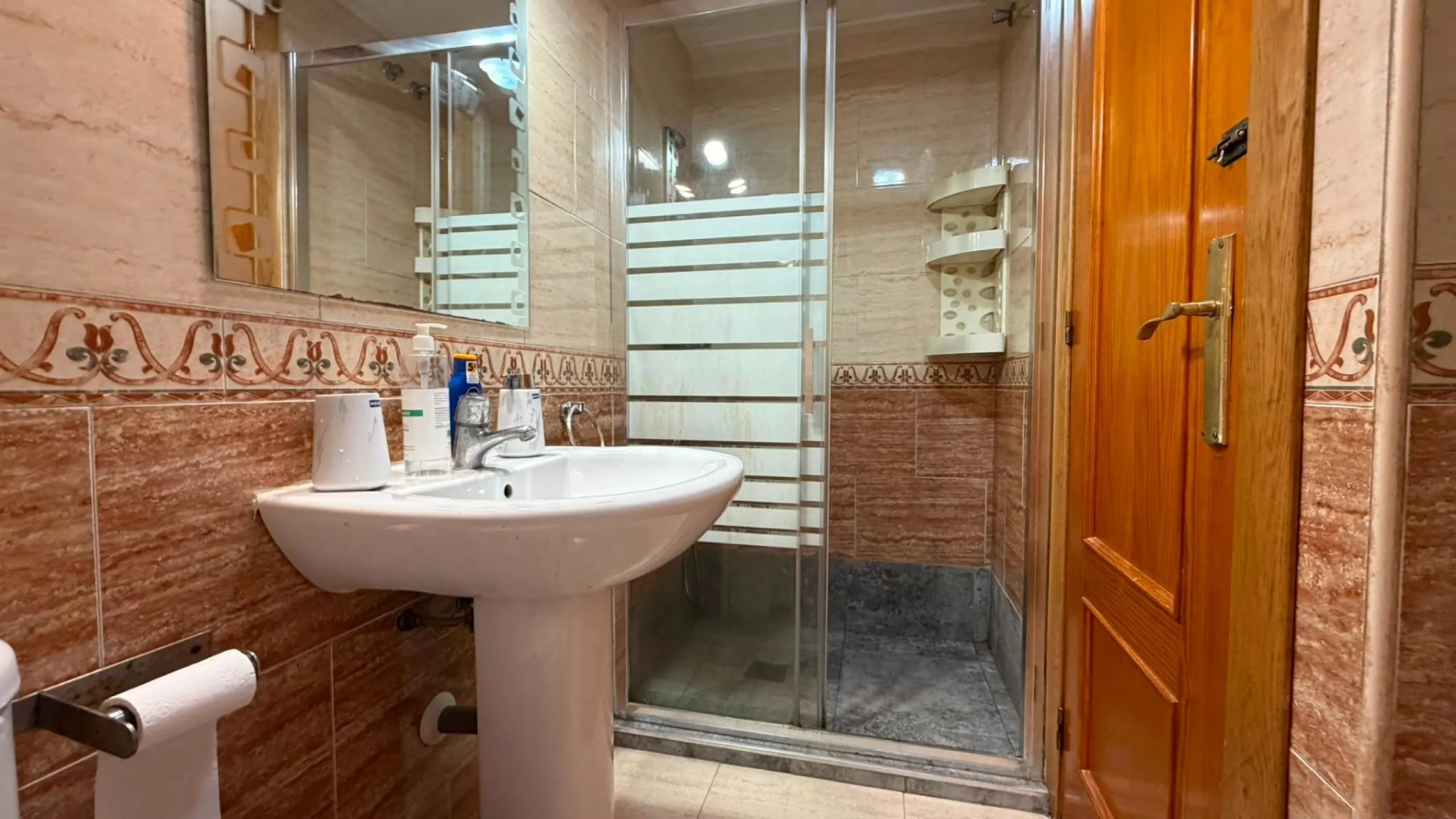 APARTAMENTO DE 72M2. 2 DORMITORIOS 1 BAÑO. LISTO PARA ENTRAR A VIVIR