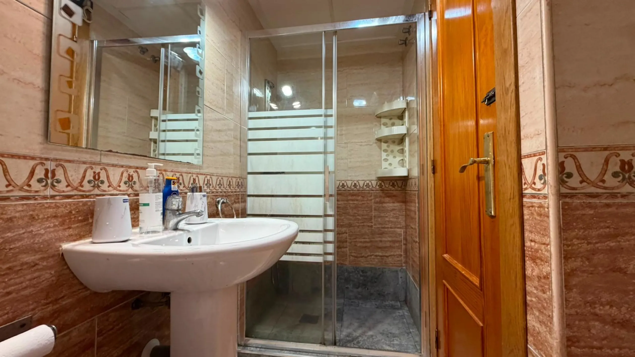 APARTAMENTO DE 72M2. 2 DORMITORIOS 1 BAÑO. LISTO PARA ENTRAR A VIVIR